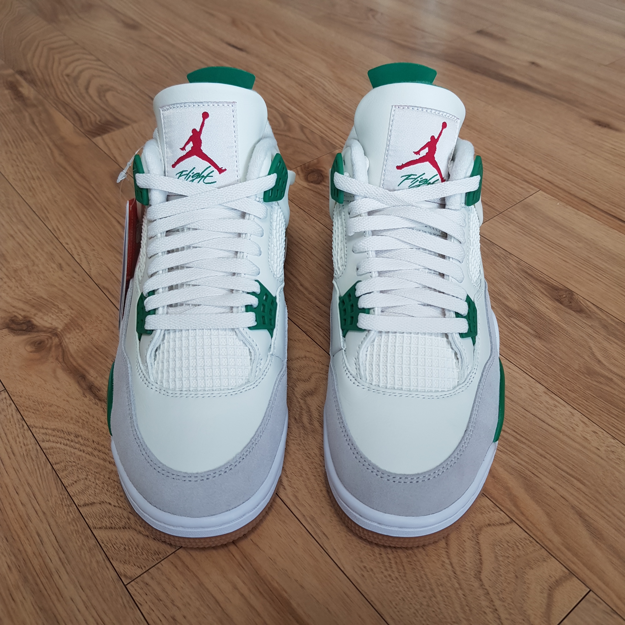 Jordan 4 x Nike SB Retro SP Pine Green 착용 스타일 - 2