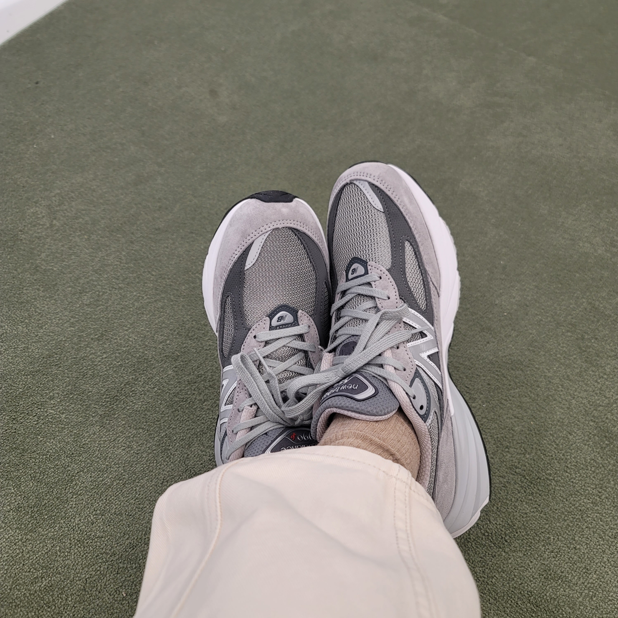 New Balance 990v6 Made in USA Grey - D Standard 착용 스타일