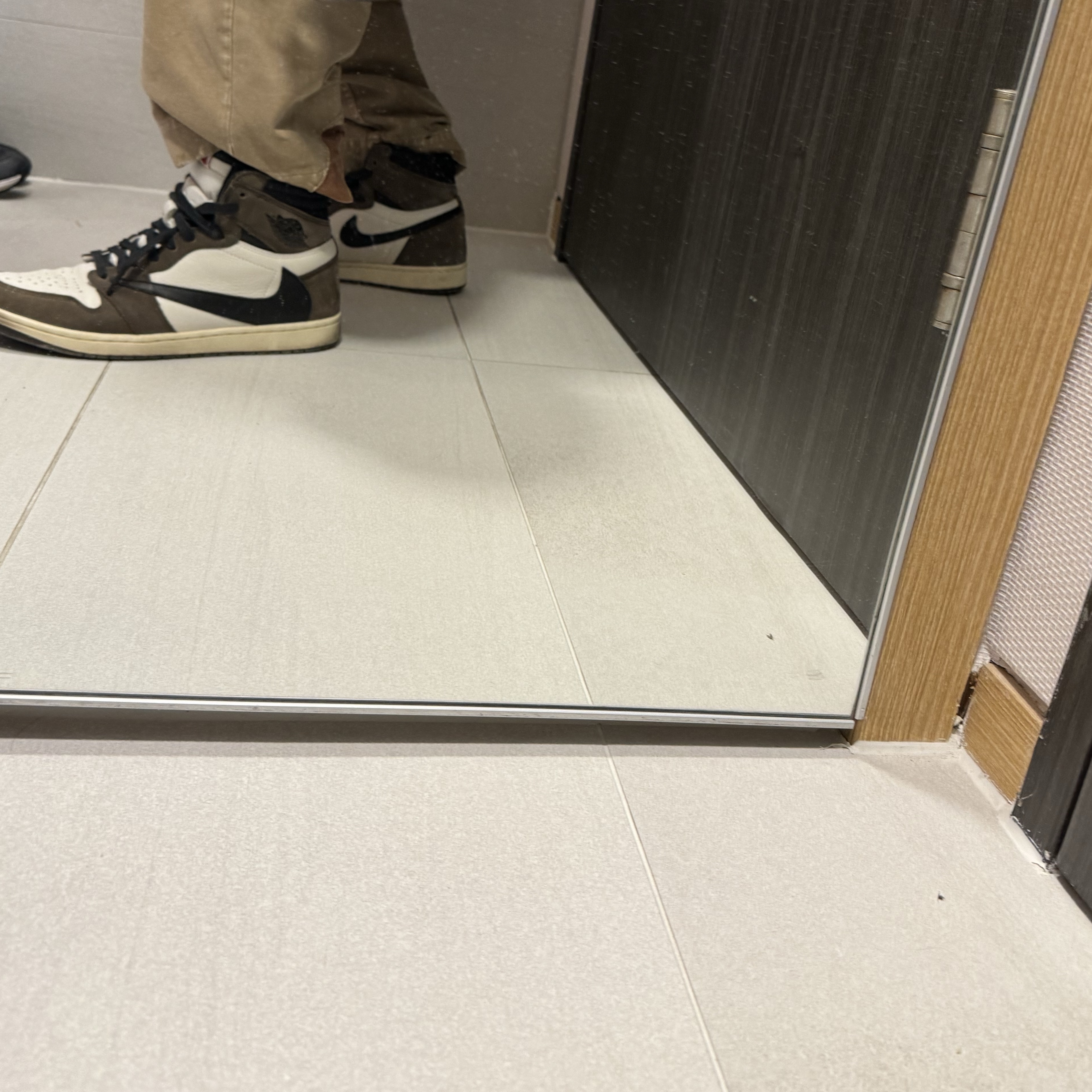Jordan 1 x Travis Scott Retro High OG SP Mocha 착용 스타일