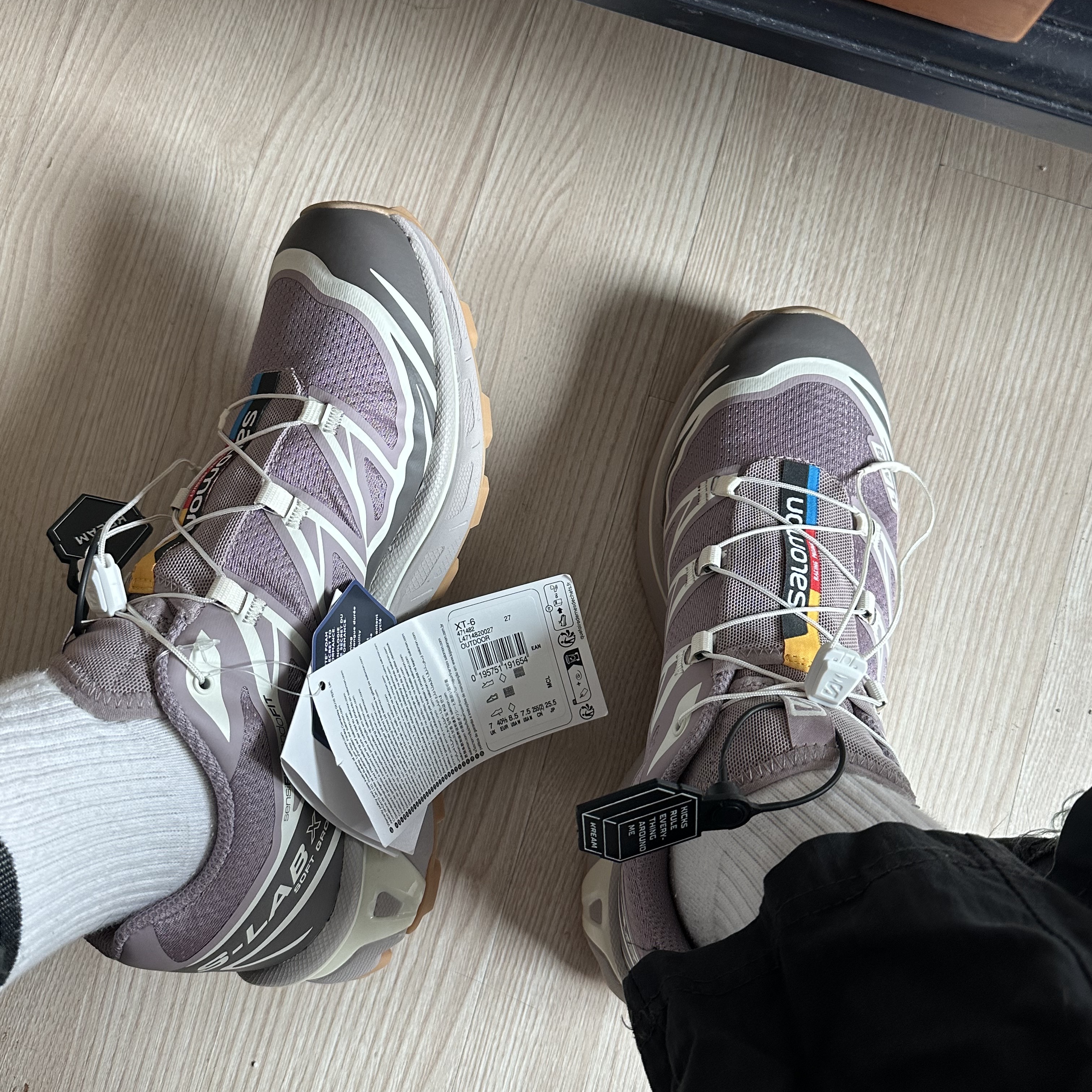 Salomon XT-6 Quail Plum Kitten 착용 스타일