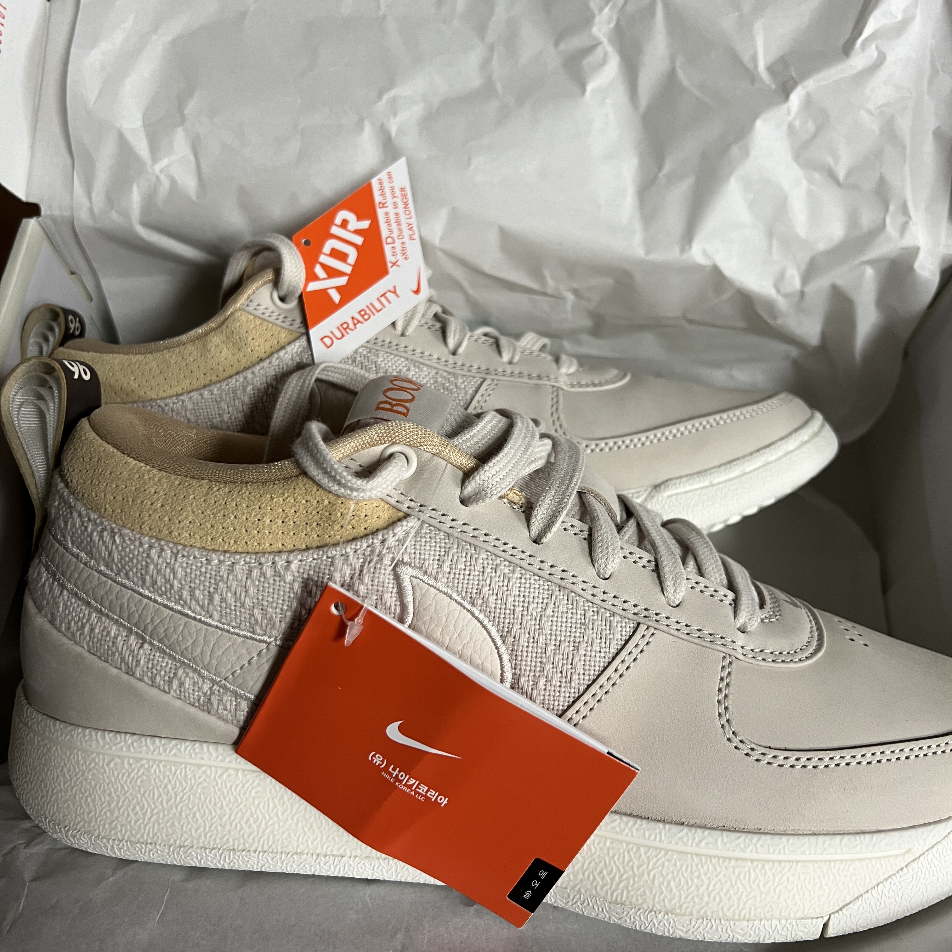Nike Book 1 EP Light Orewood Brown 착용 스타일 - 2