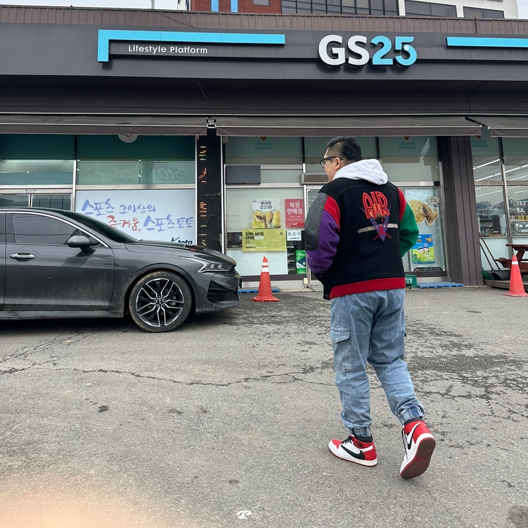Jordan 1 Retro High OG Heritage, Jordan x Paris Saint-Germain Fleece Pullover Hoodie Birch Heather - Asia 착용 스타일