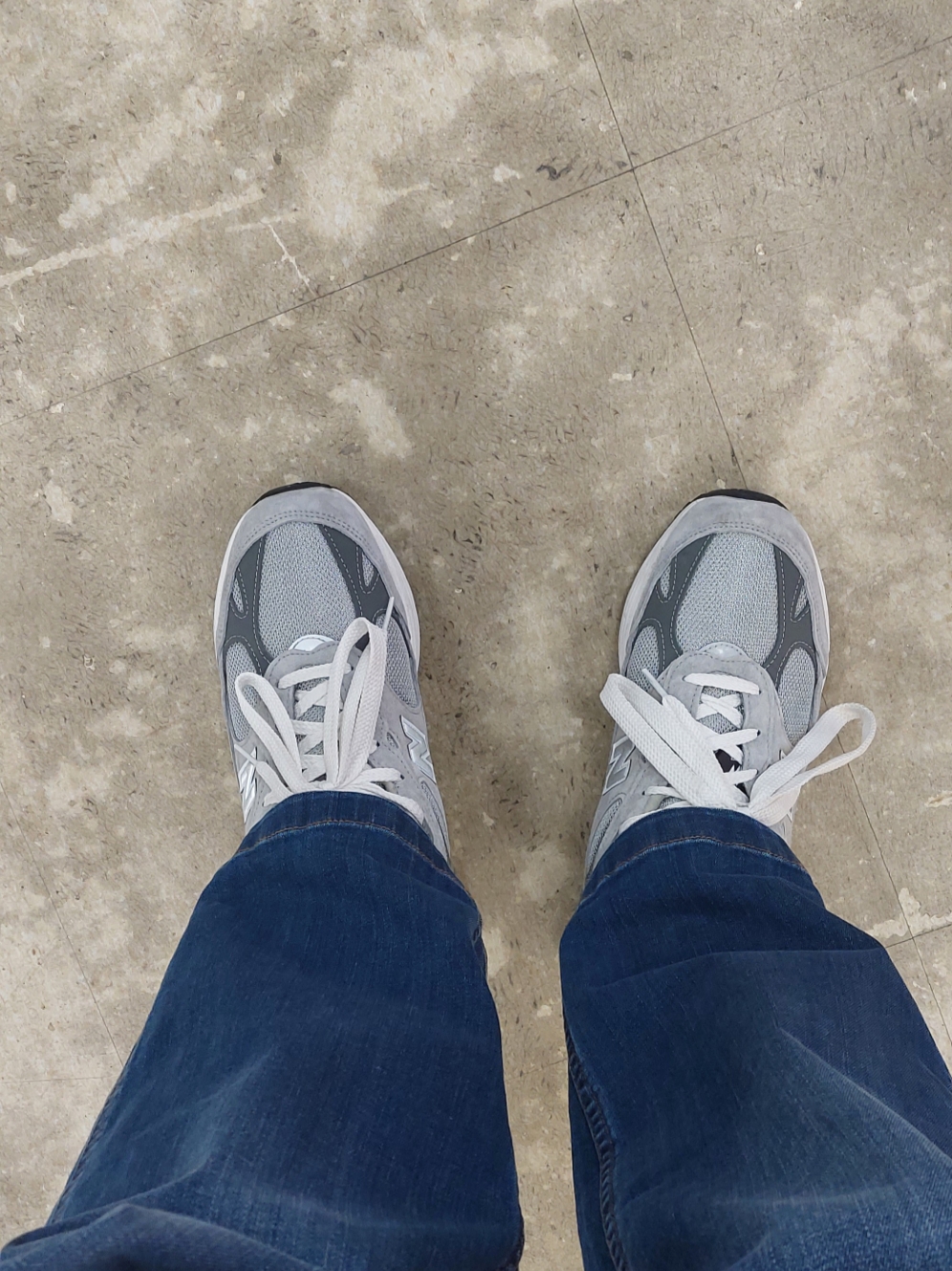 (W) New Balance 993 Made in USA Grey - B Standard 착용 스타일
