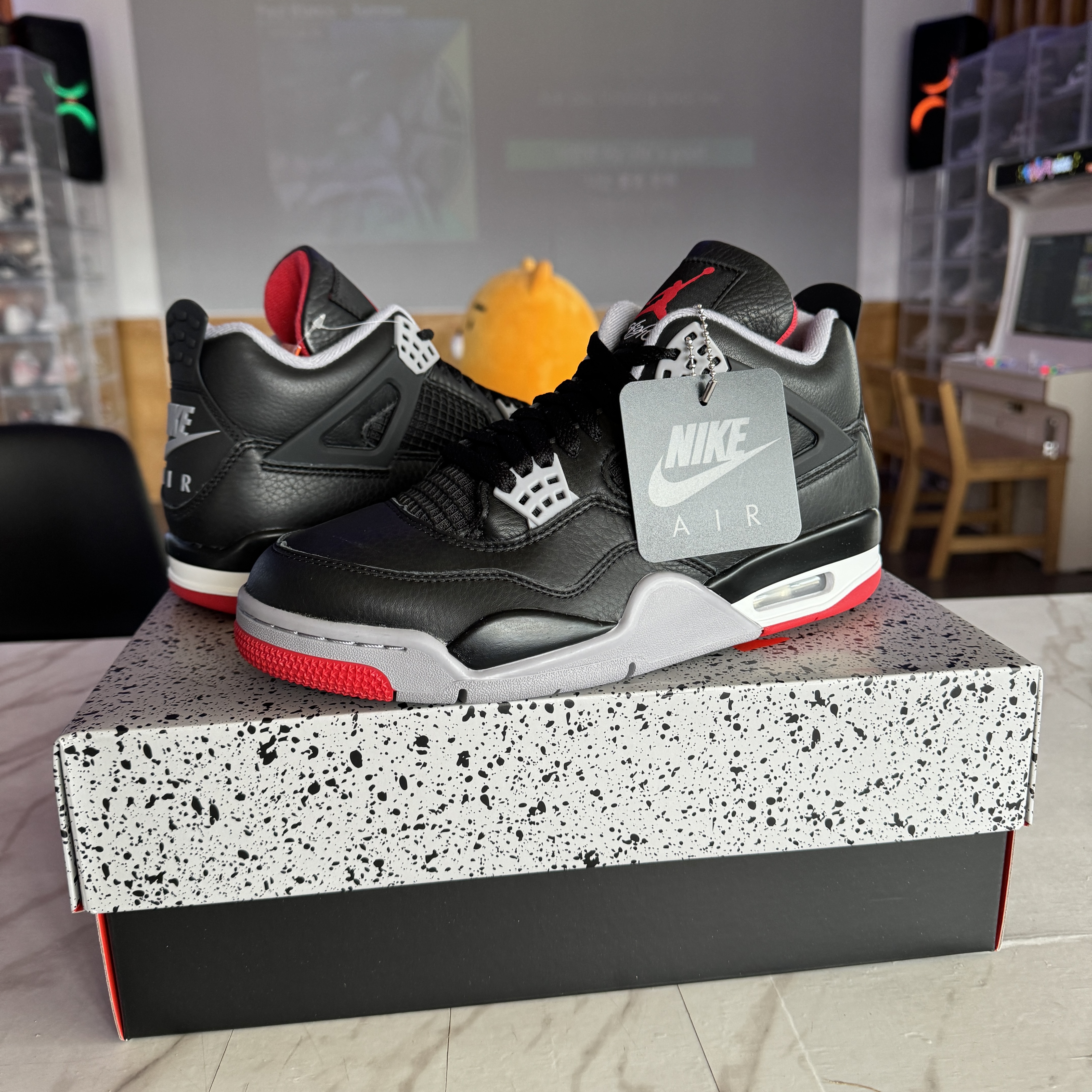Jordan 4 Retro Bred Reimagined 착용 스타일 - 1
