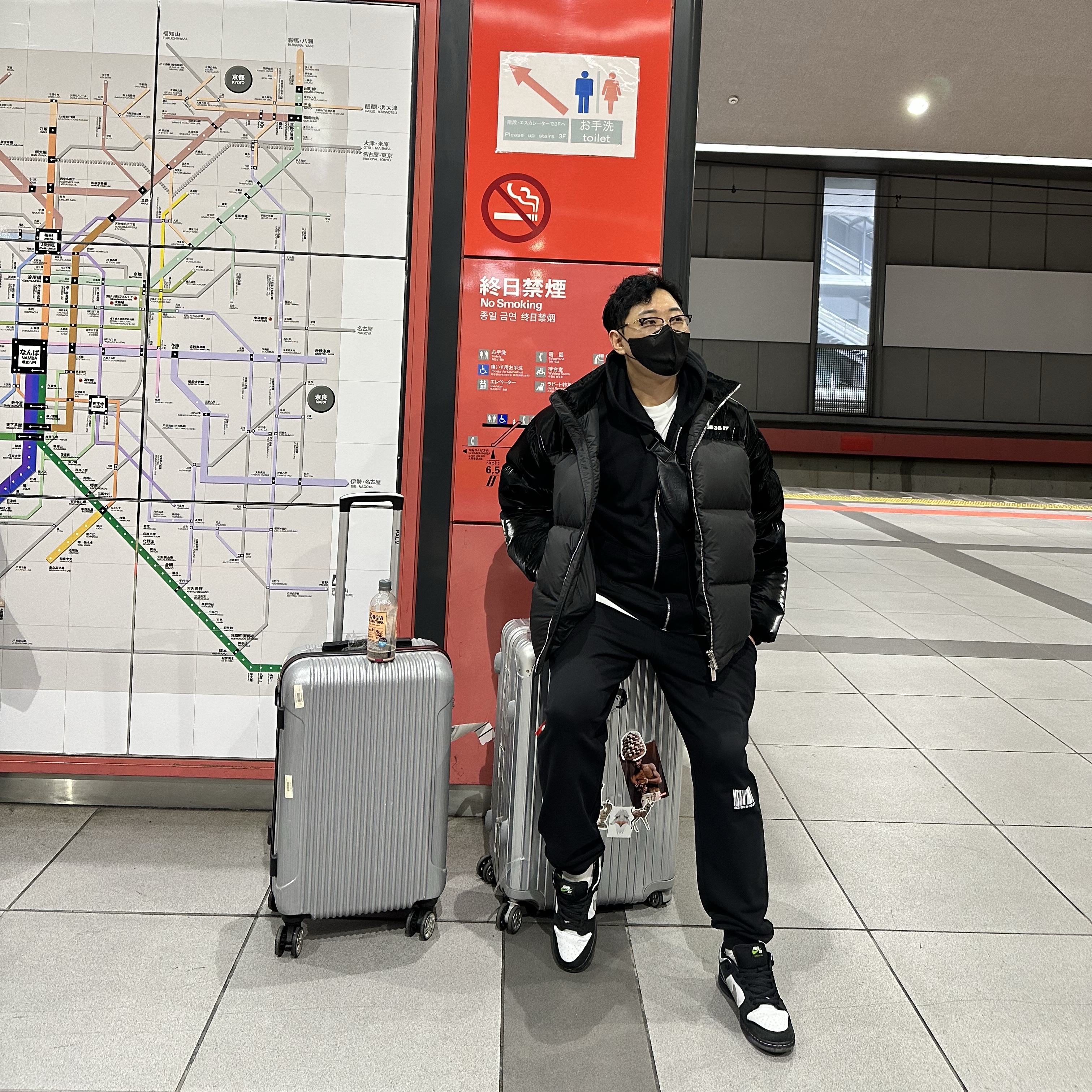 Nike x Staple SB Dunk Low Panda Pigeon, Chrome Hearts Multi Color Cross Fleece Zip-Up Hoodie Black 착용 스타일