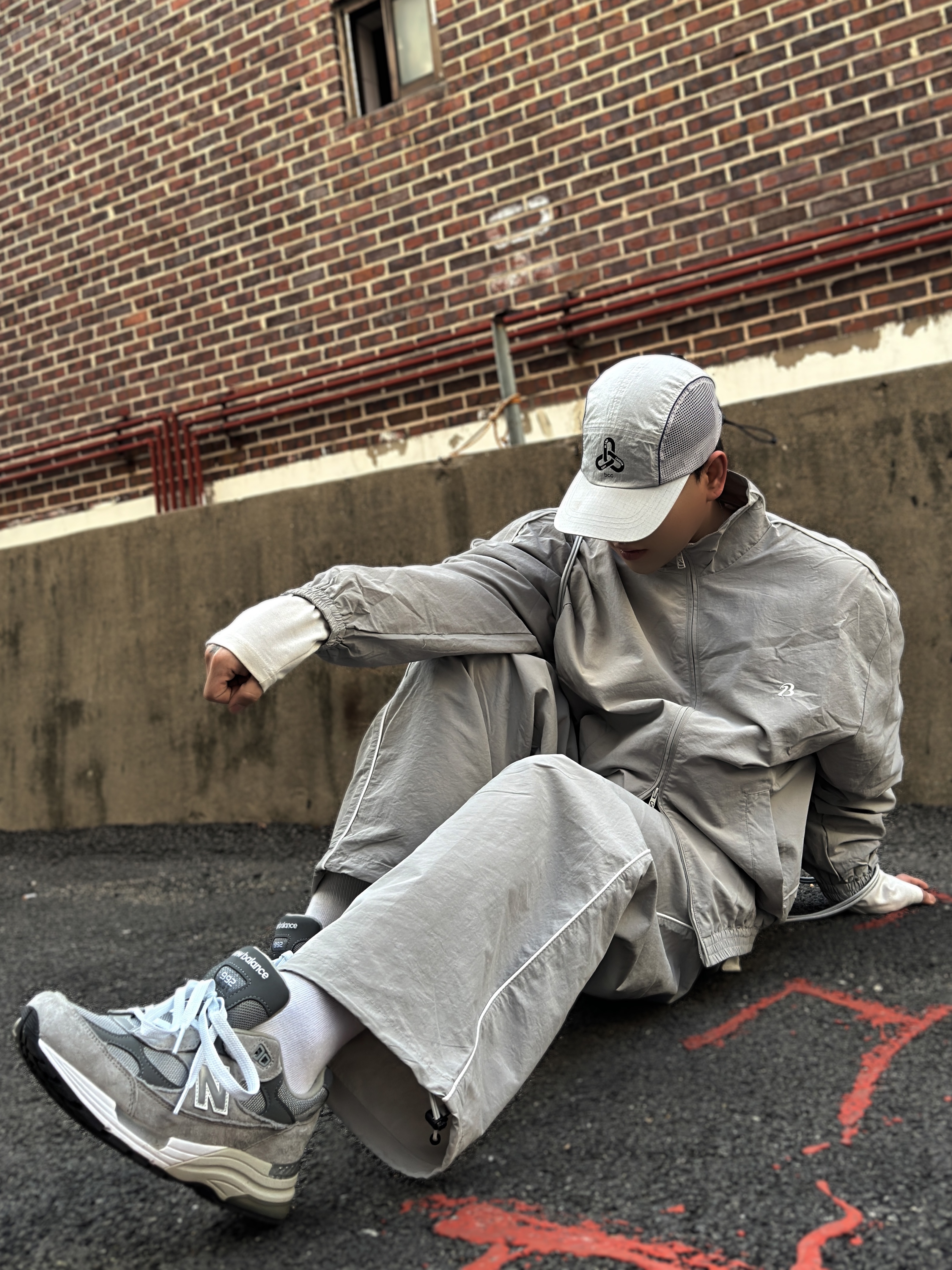 New Balance 992 Made in USA Grey - D Standard 착용 스타일 - 3
