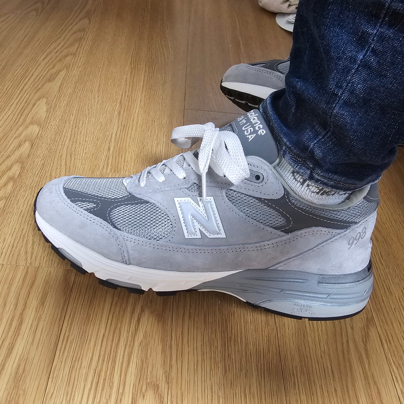 New Balance 993 Made in USA Grey - D Standard 착용 스타일 - 3