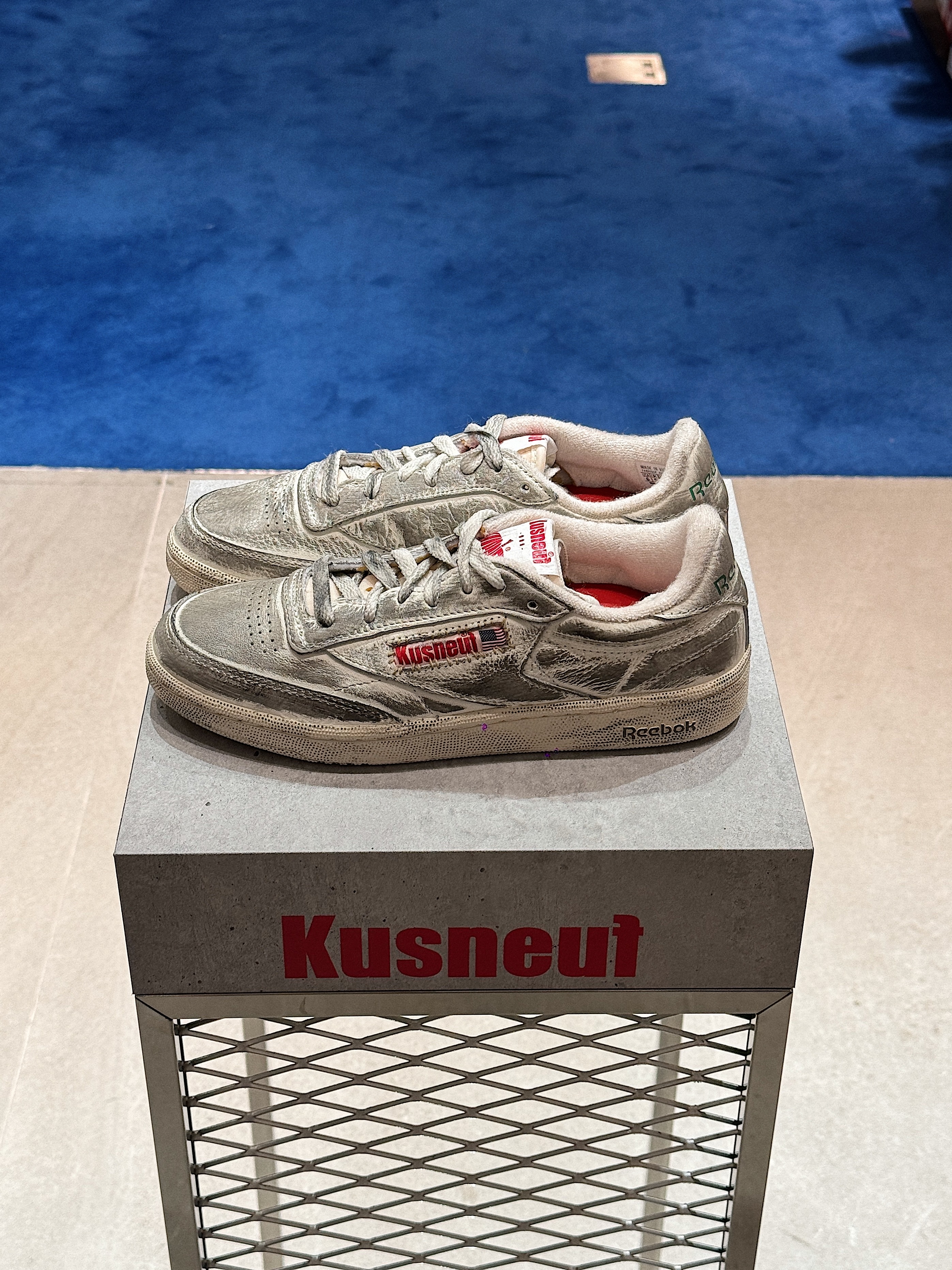 Reebok Club C 85 Vintage Retro White, (W) Chanel Beanie Cashmere & Ecru 착용 스타일 - 3