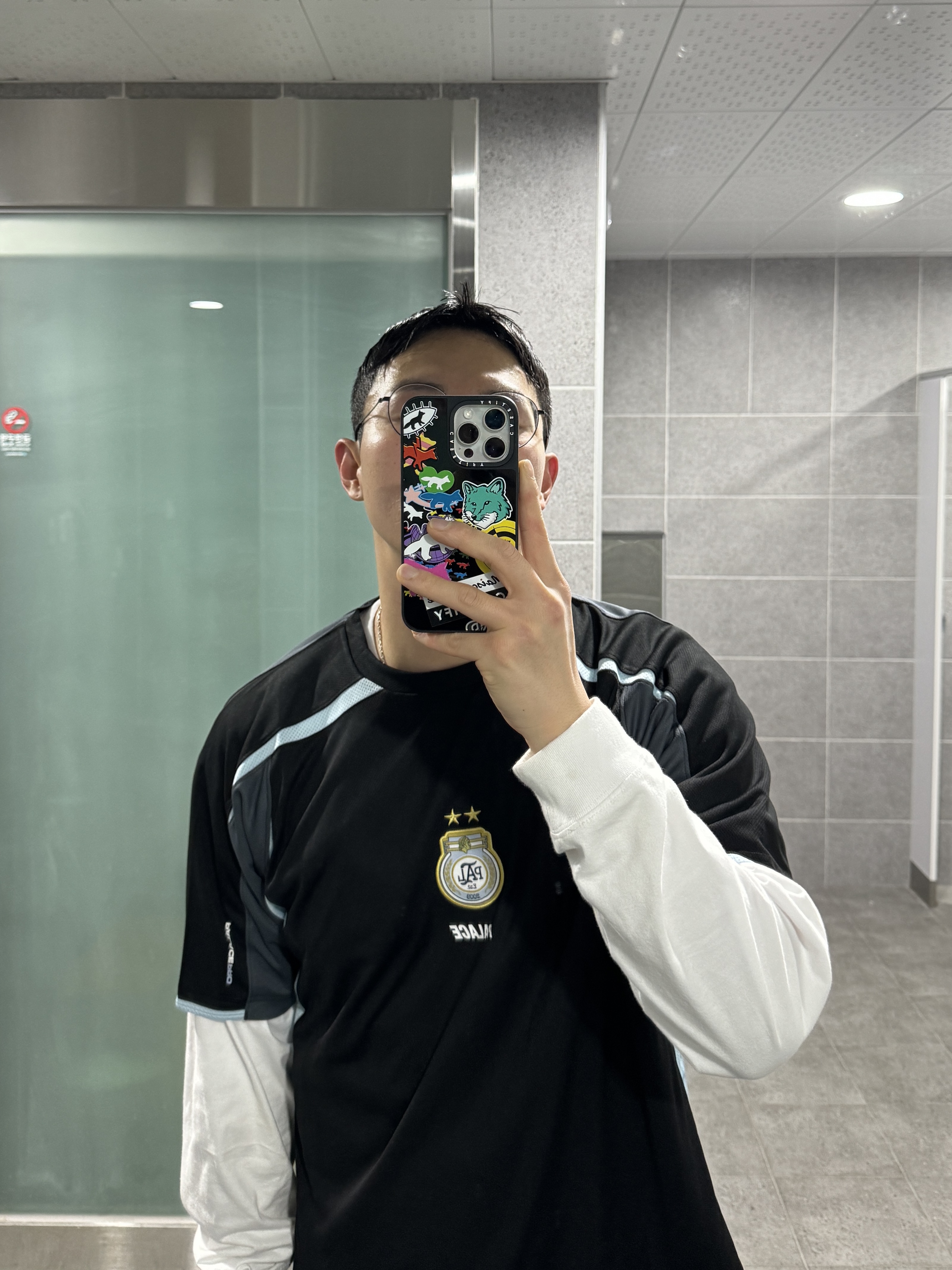 Palace Pro Jersey Black - 23FW, Casetify x Maison Kitsune iPhone Stickers Magsafe Mirror Case Black 착용 스타일