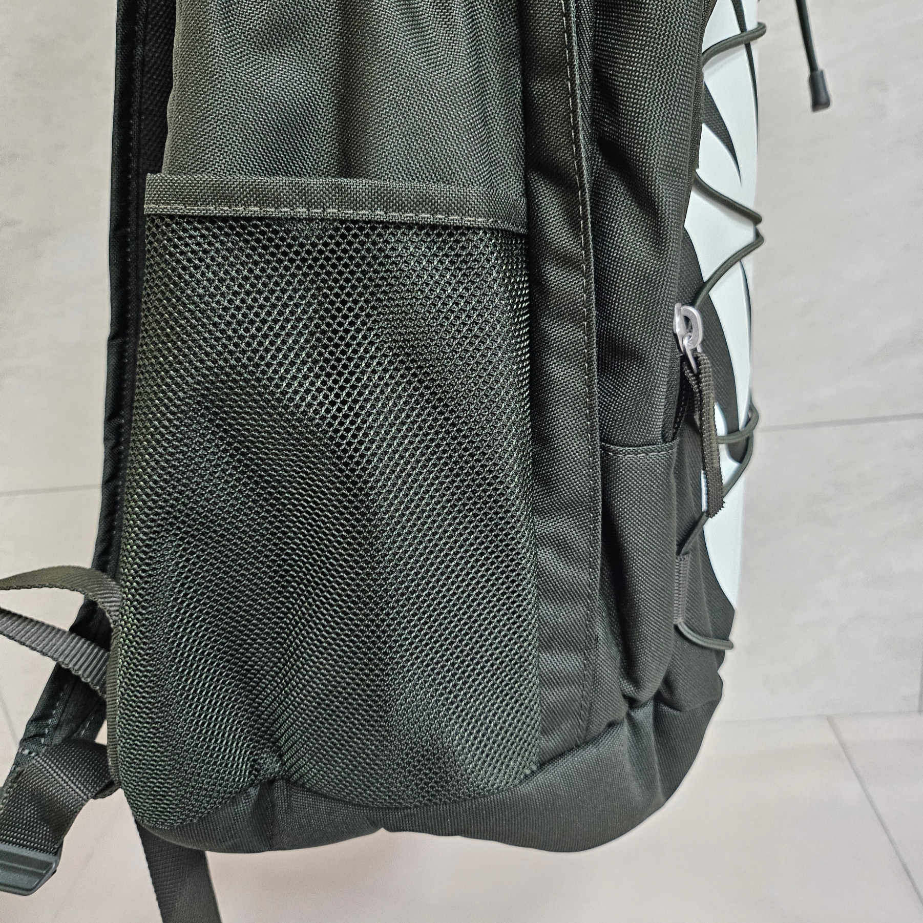 Nike Hayward 2.0 Backpack 26L Sequoia Barely Green 착용 스타일 - 5