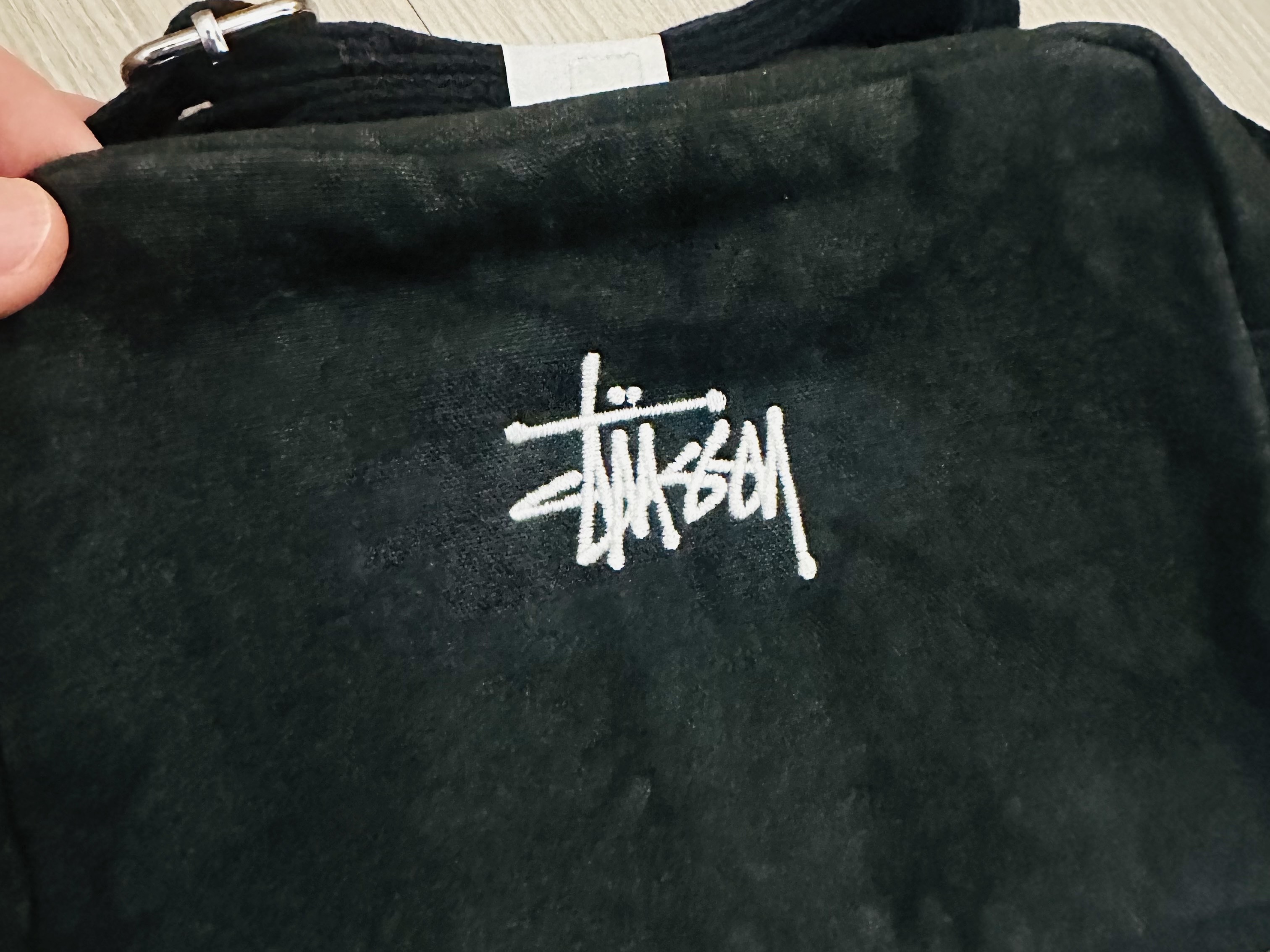 Stussy Canvas Side Pouch Washed Black 착용 스타일