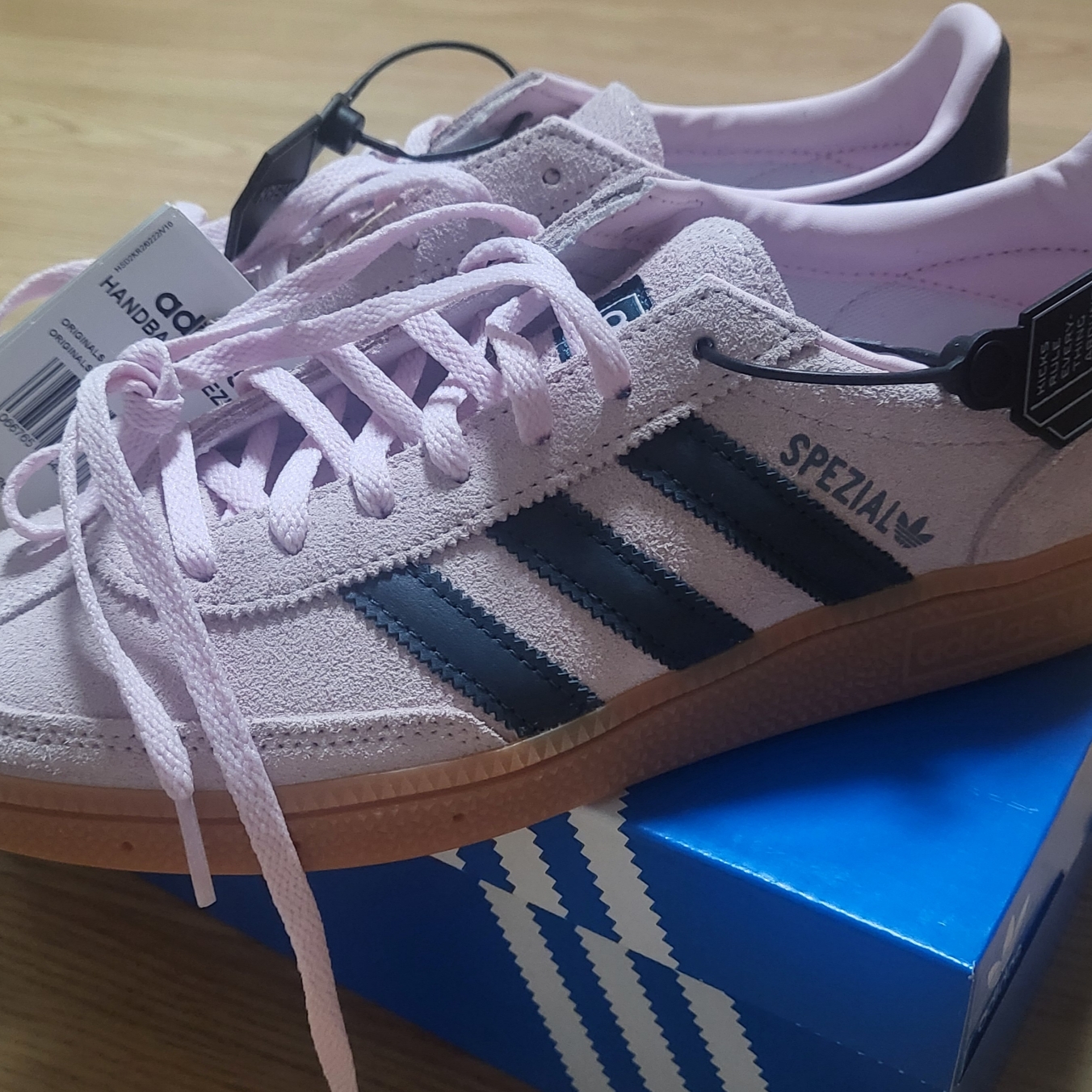 (W) Adidas Spezial Handball Clear Pink 착용 스타일