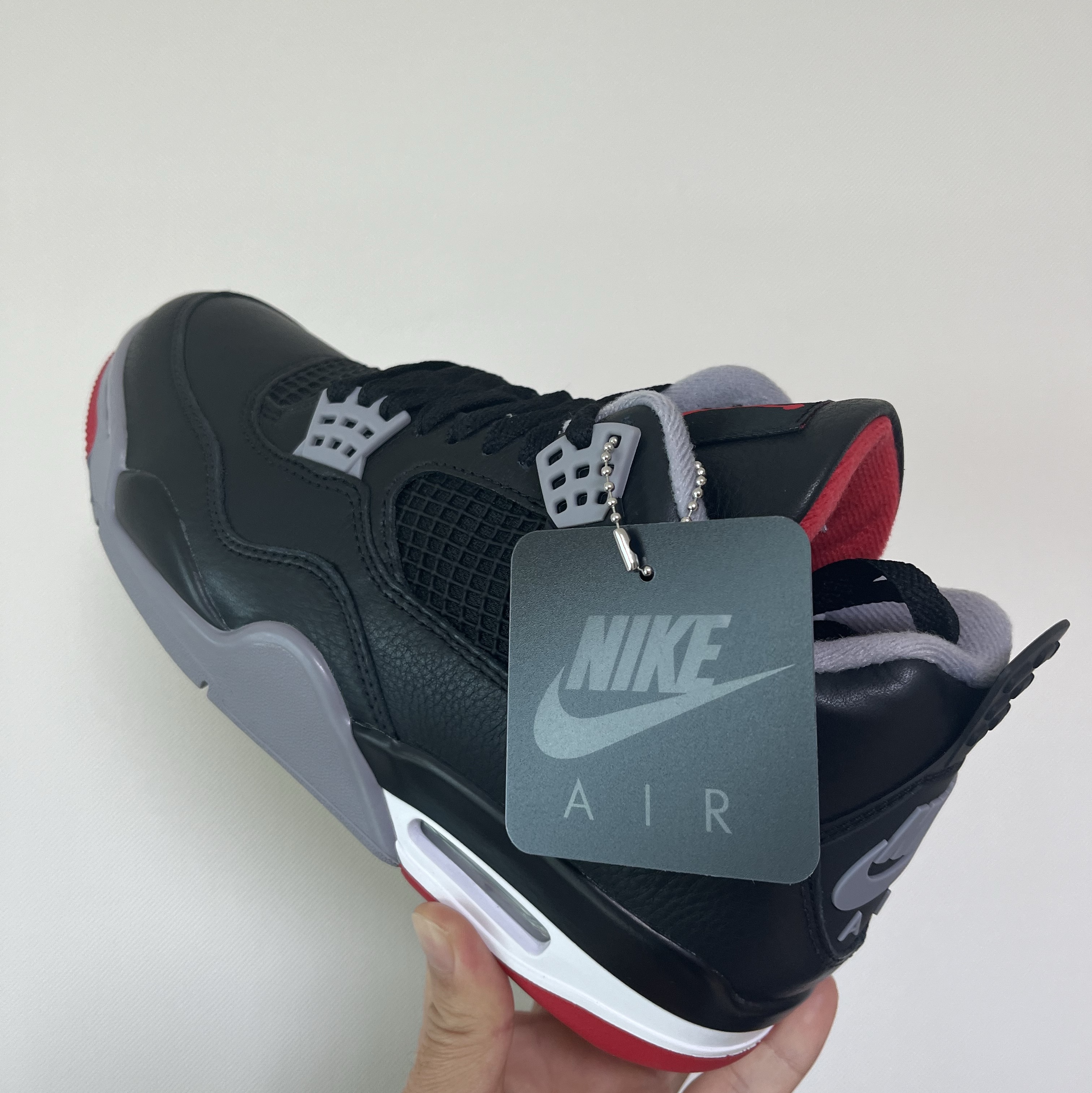 Jordan 4 Retro Bred Reimagined 착용 스타일 - 2