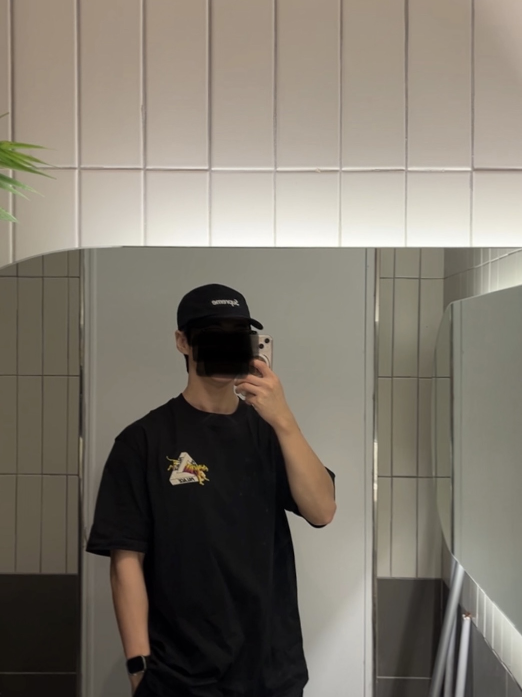 Palace Korea Tri-Ferg T-Shirt Black - 24SS, Supreme Washed Chino Twill Camp Cap Black 착용 스타일