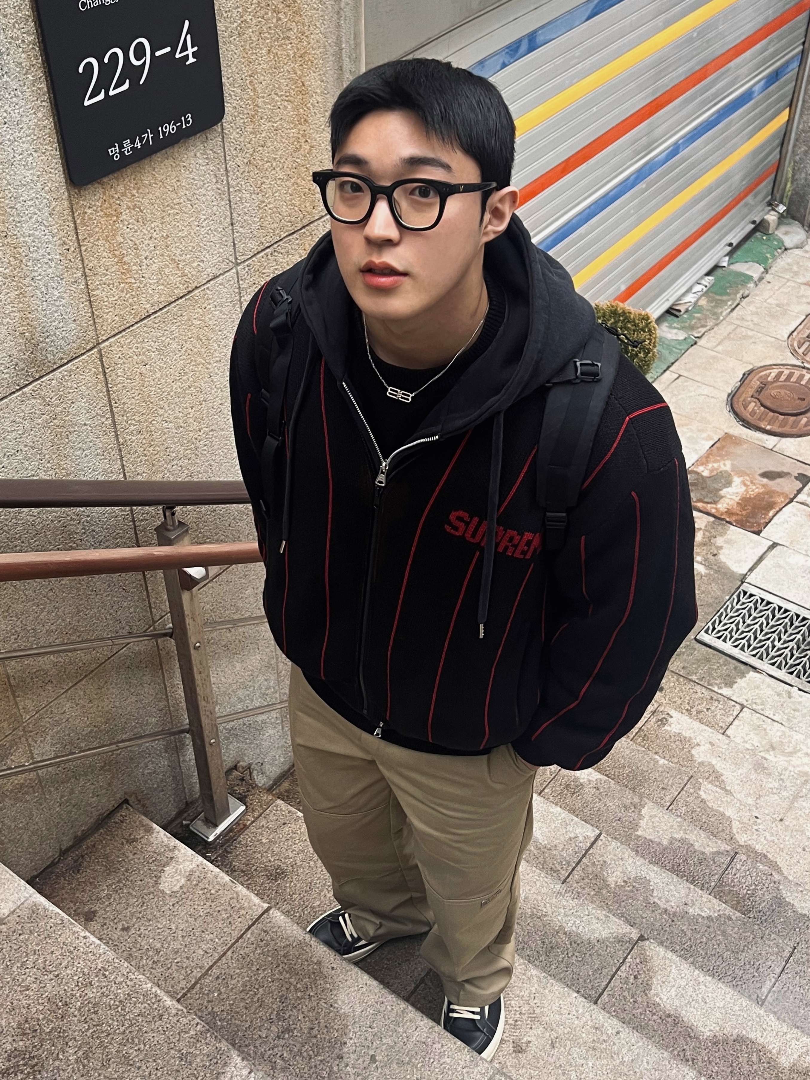 Balenciaga BB Icon Necklace Antique Silver, Supreme Pinstripe Varsity Zip Up Sweater Black - 23SS 착용 스타일 - 1