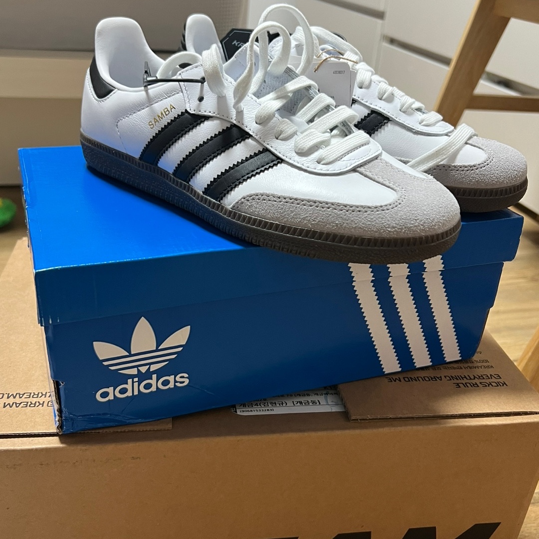 Adidas Samba OG Cloud White 착용 스타일