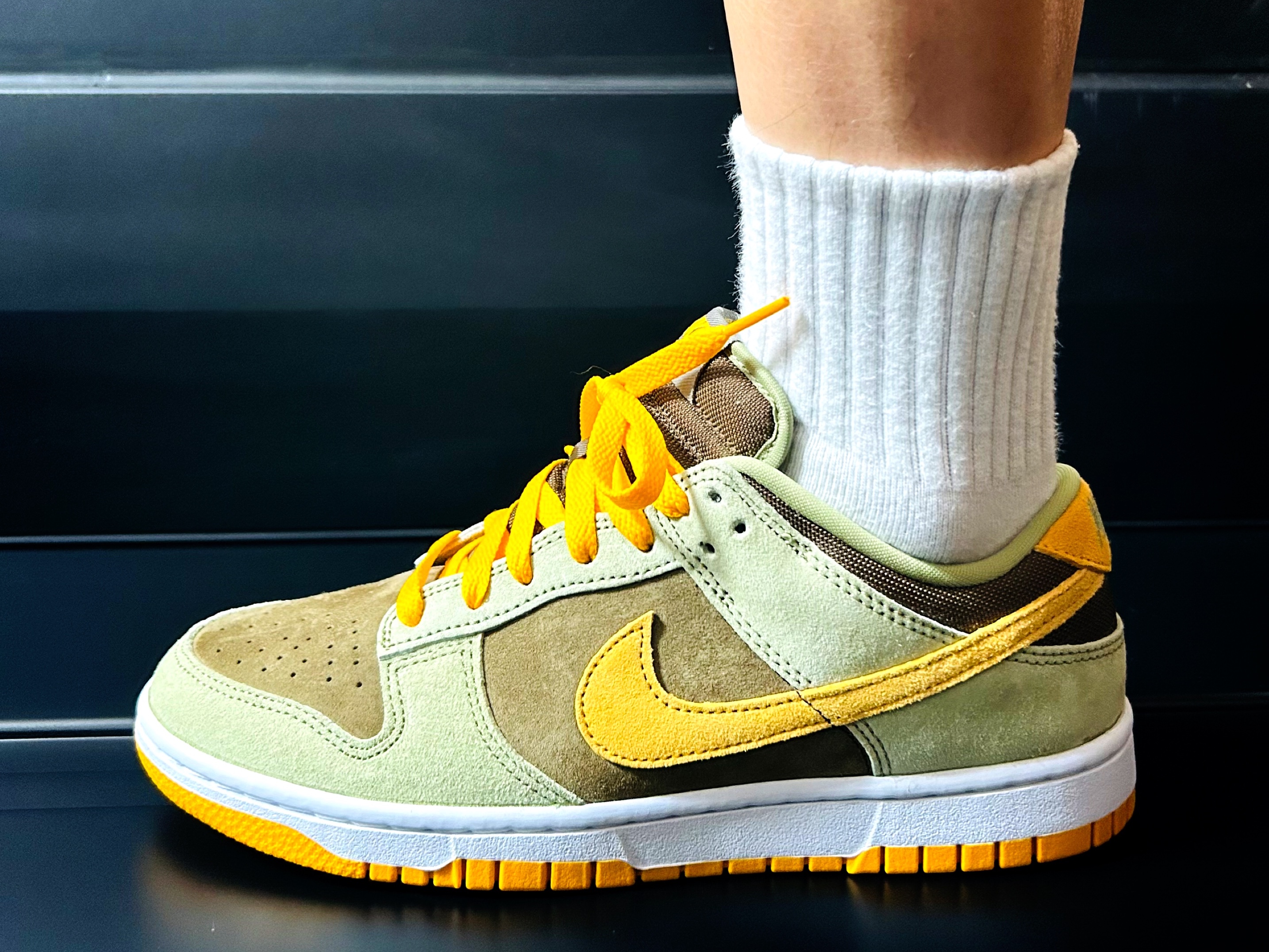 Nike Dunk Low SE Dusty Olive 착용 스타일