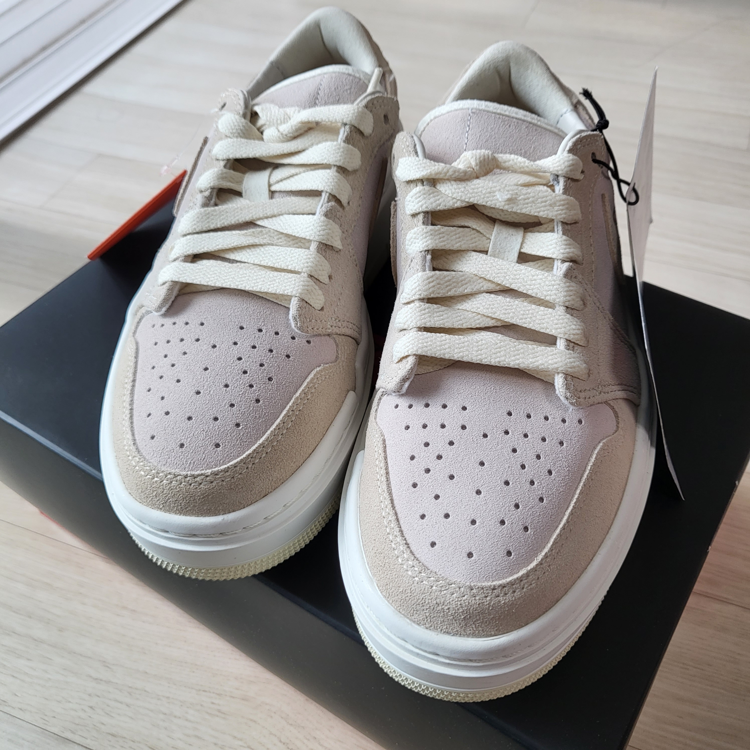 (W) Jordan 1 Elevate Low Coconut Milk 착용 스타일 - 2