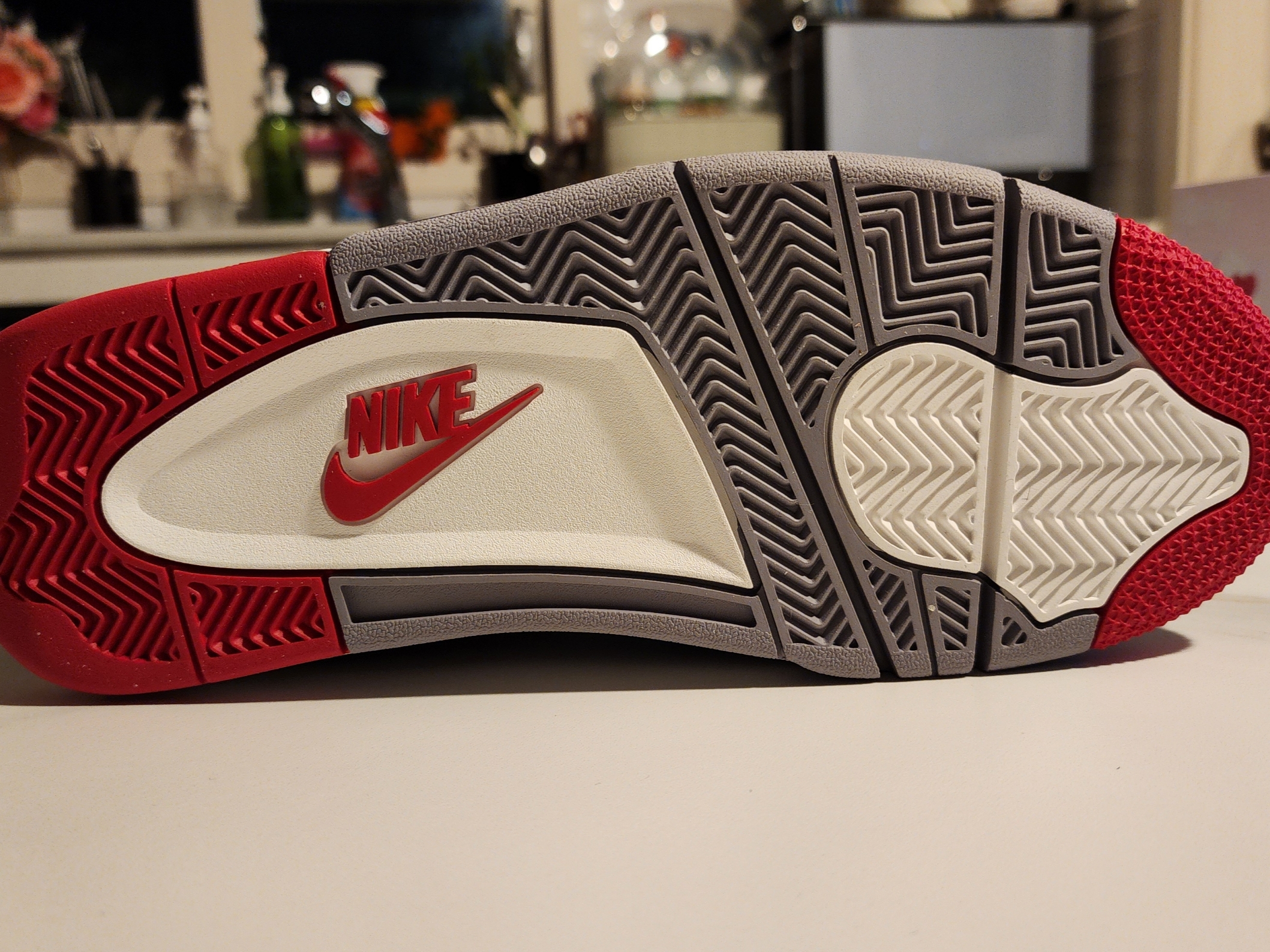 Jordan 4 Retro Bred Reimagined 착용 스타일 - 4