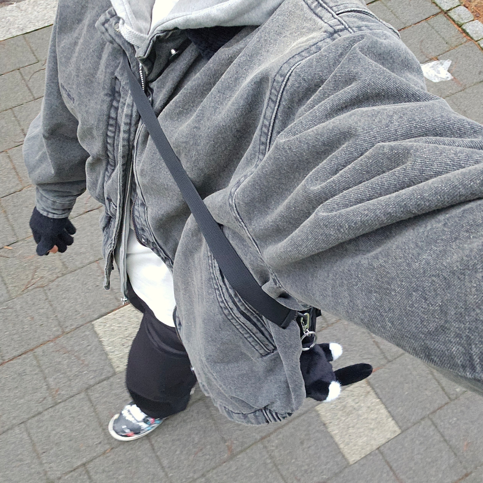 Nike x Peaceminusone Air Force 1 Low Para-Noise, Carhartt WIP Essentials Bag Black 착용 스타일
