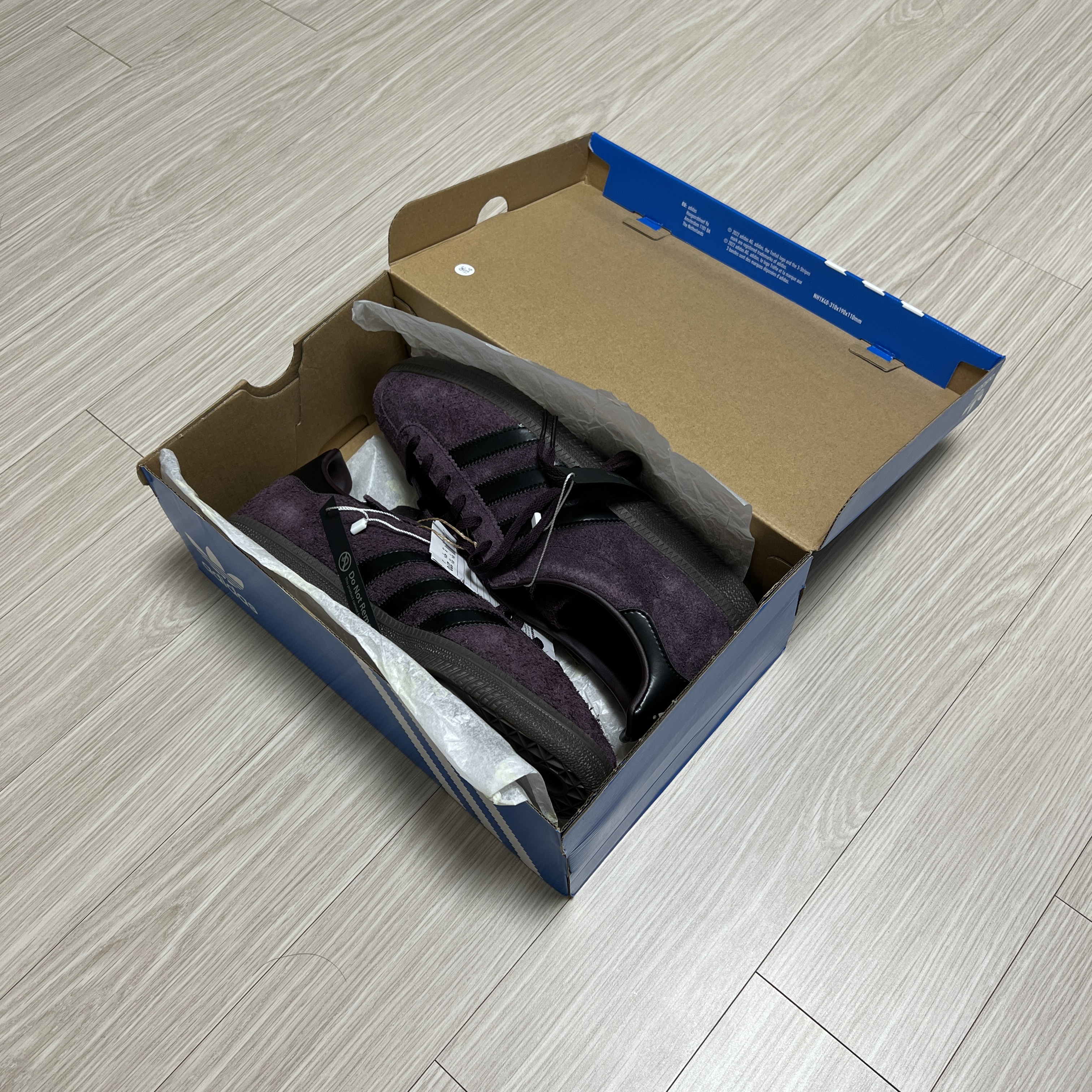 Adidas State Series Oregon Shadow Maroon 착용 스타일