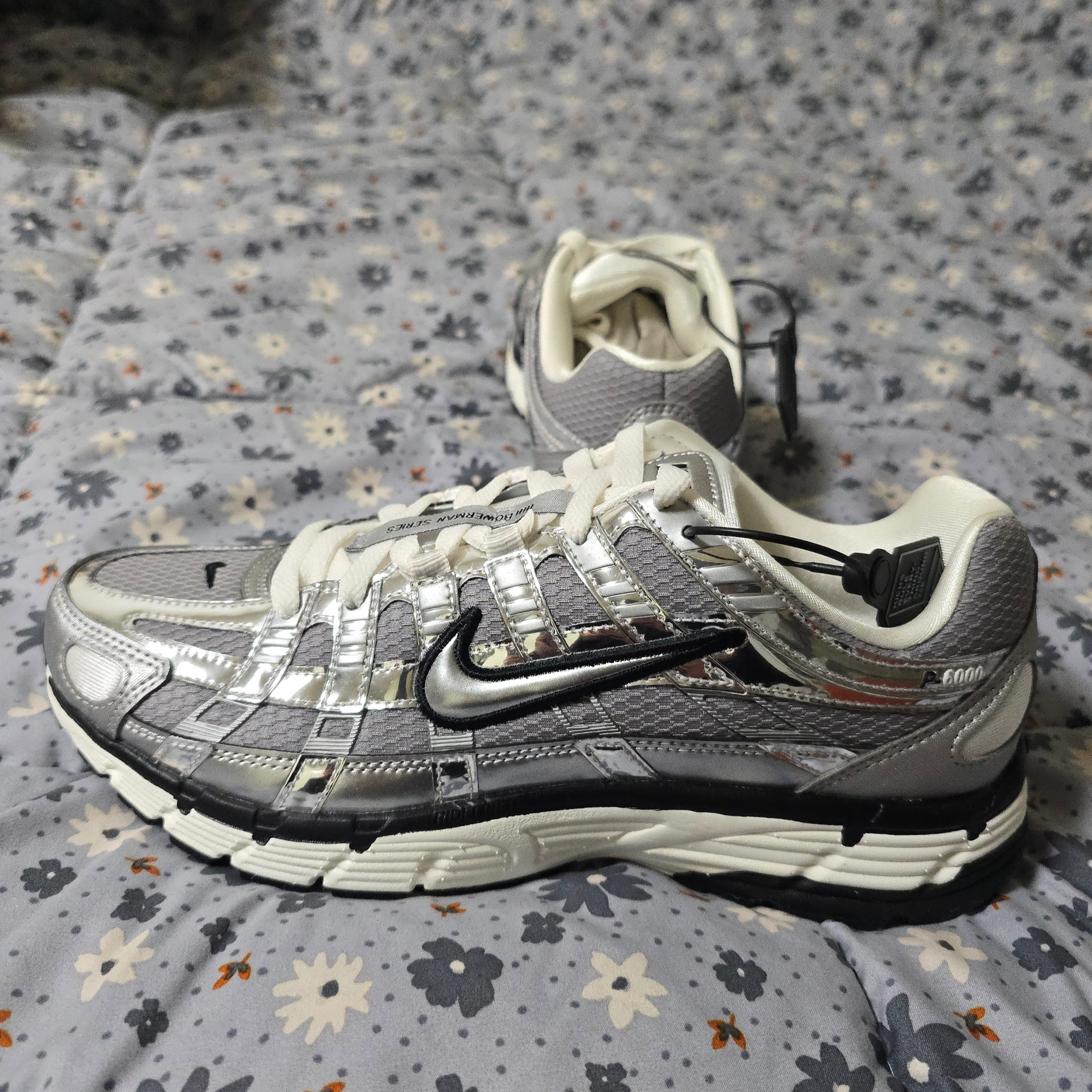 Nike P-6000 Metallic Silver 착용 스타일 - 5
