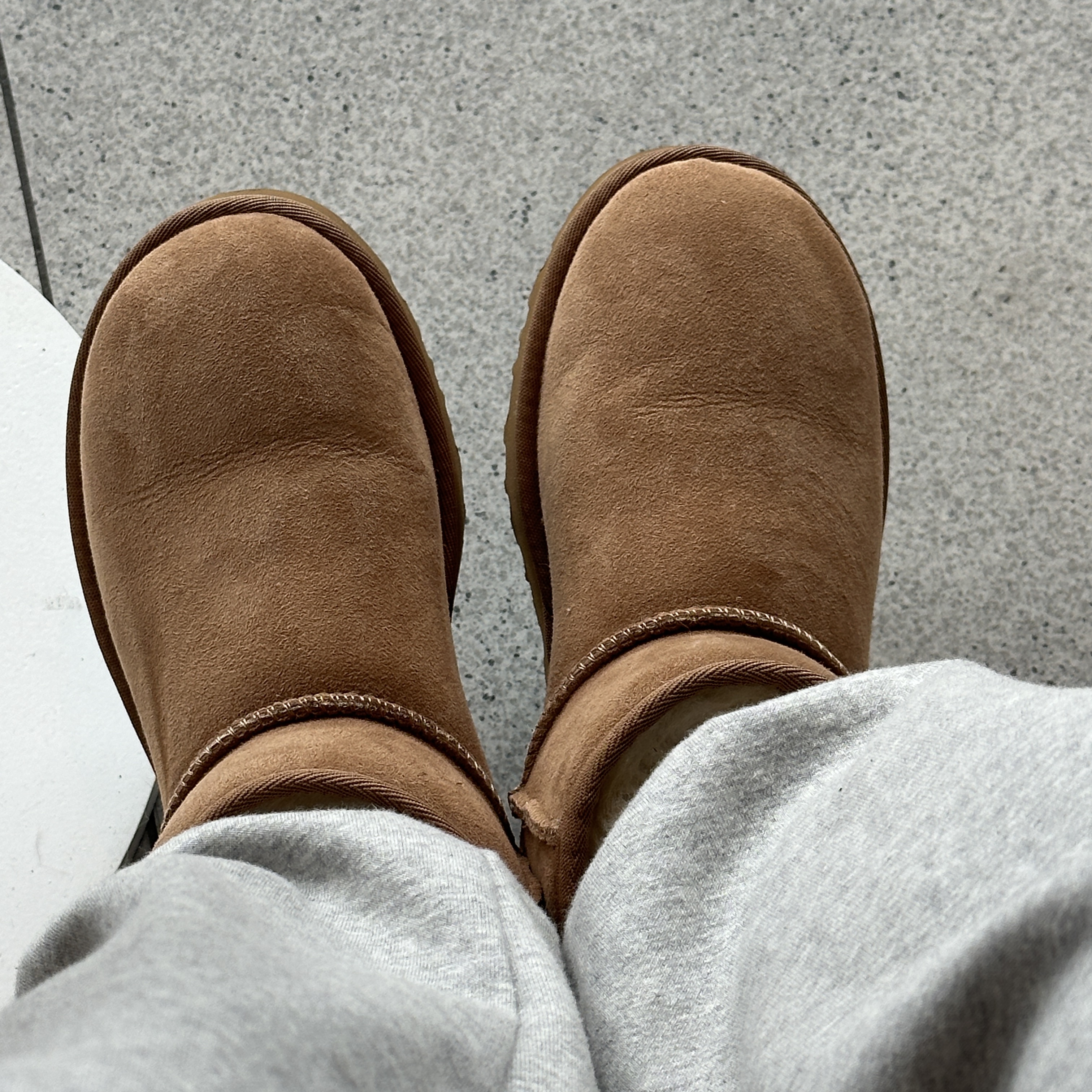 (W) UGG Classic Mini II Boots Chestnut 착용 스타일