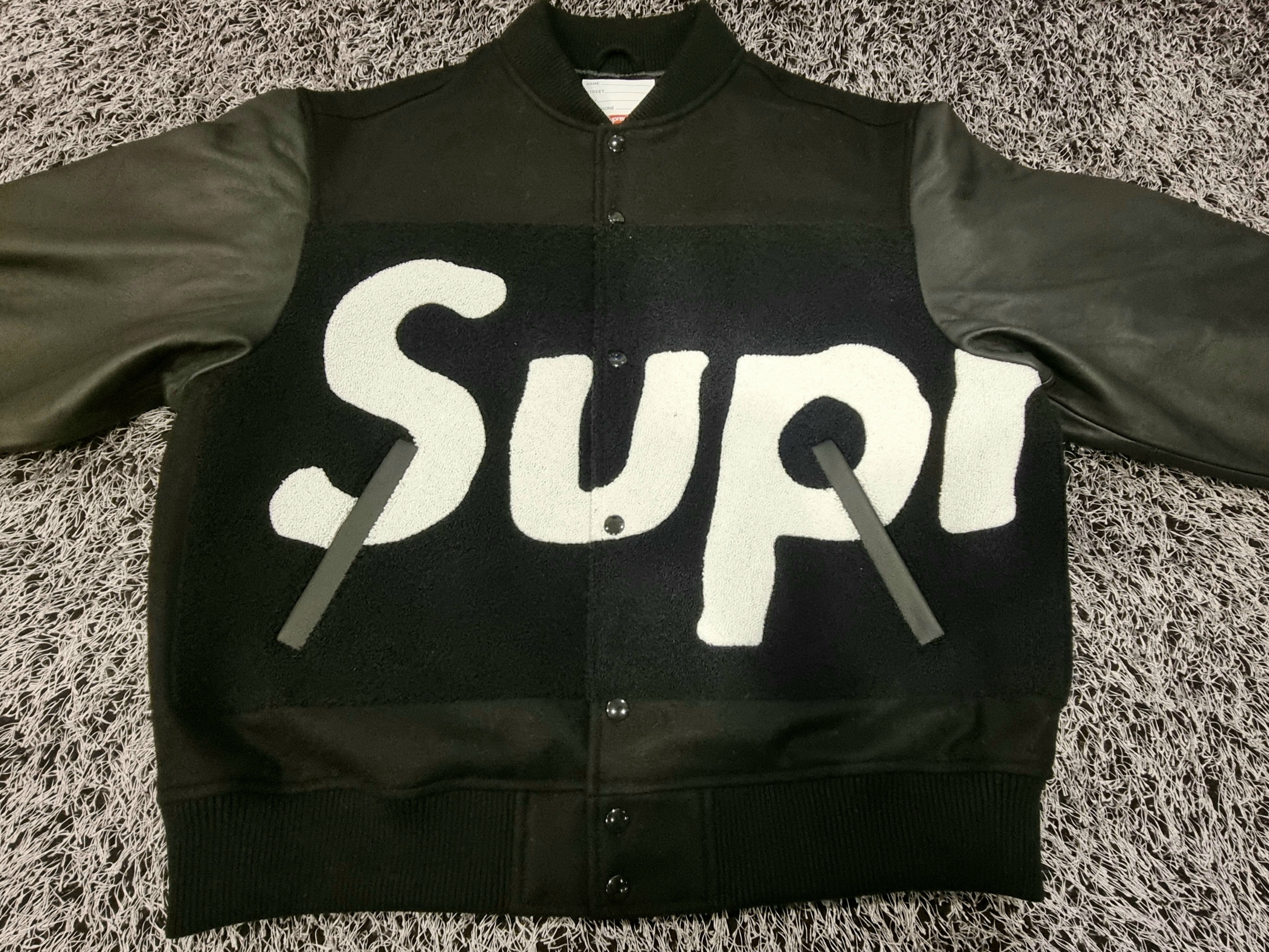 Supreme Big Logo Chenille Varsity Jacket Black - 24SS 착용 스타일 - 2