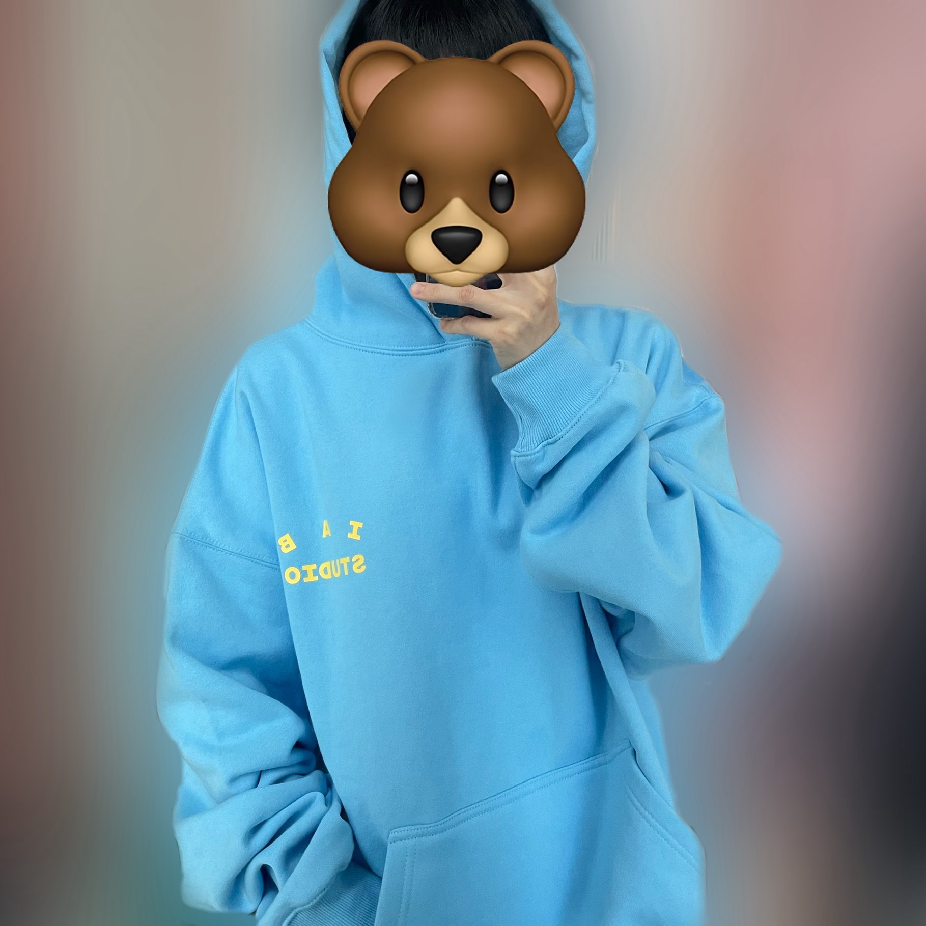 IAB Studio Hoodie Sky Blue Lemon 착용 스타일
