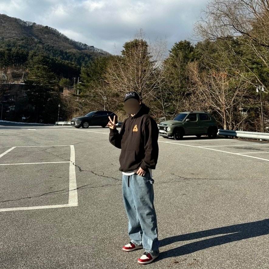 Palace Korea Hoodie Black - 24SS, Palace Korea Cap Black - 24SS 착용 스타일 - 1