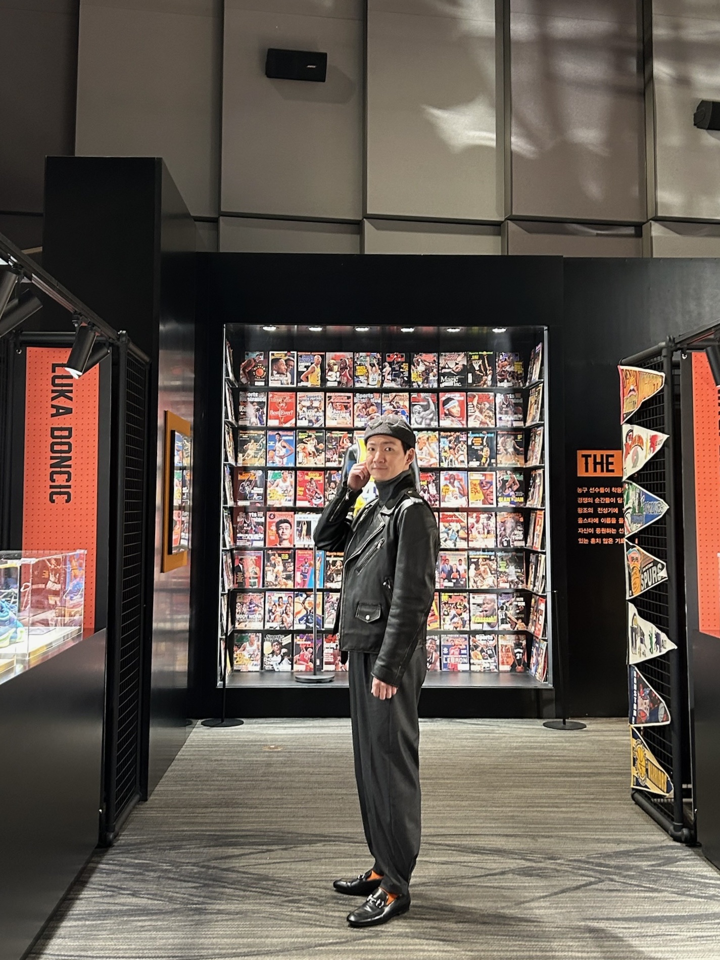 Gucci Horsebit Leather Loafers Black 착용 스타일 - 3