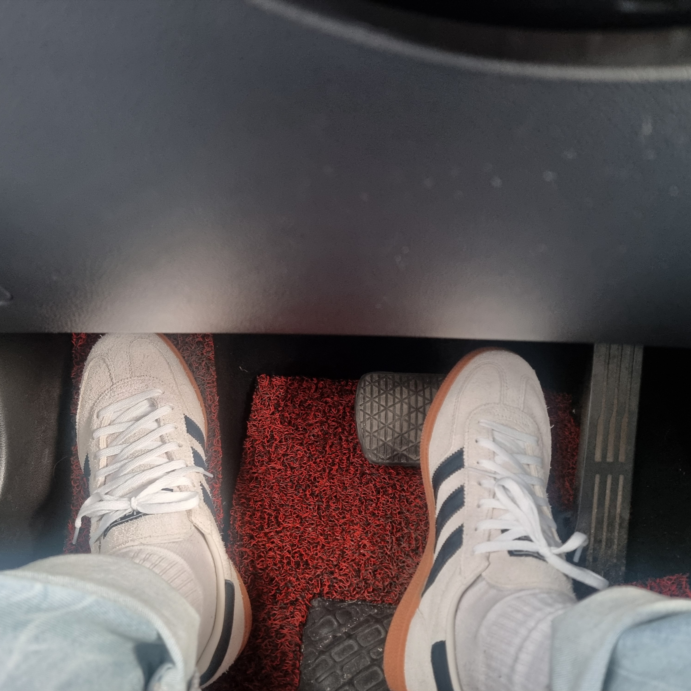 (W) Adidas Spezial Handball Aluminium Core Black 착용 스타일