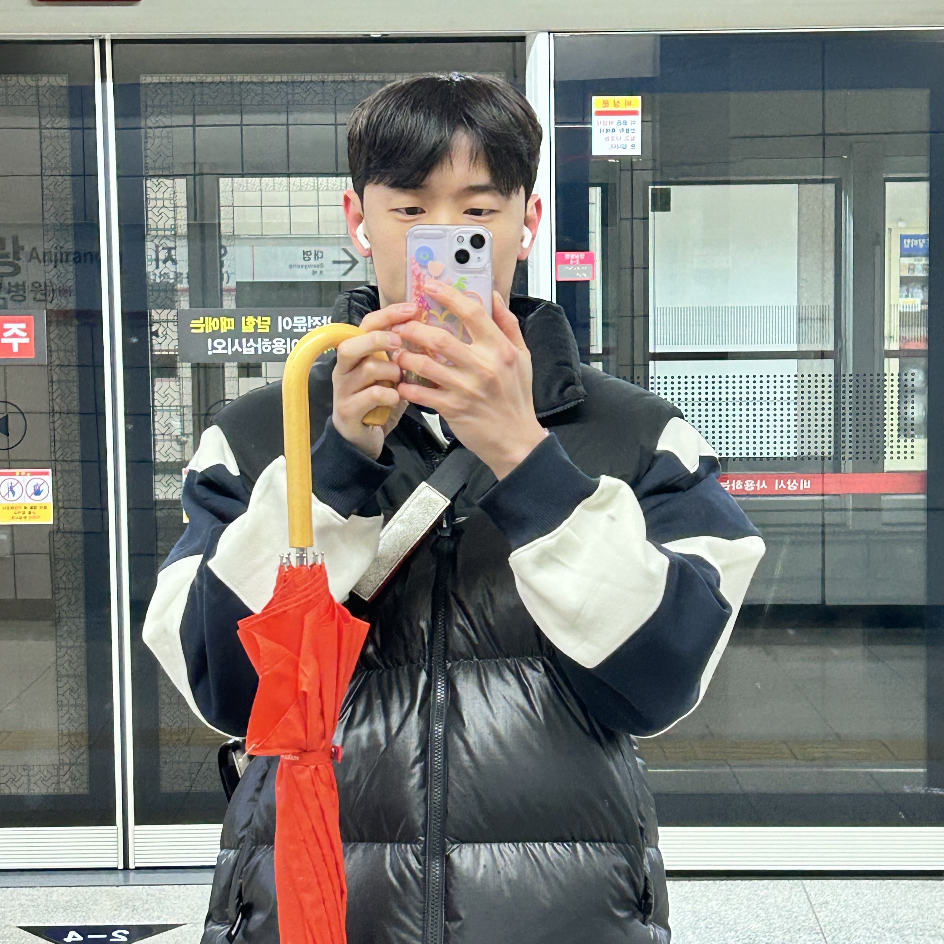 The North Face White Label Novelty Nuptse Down Vest Black 착용 스타일