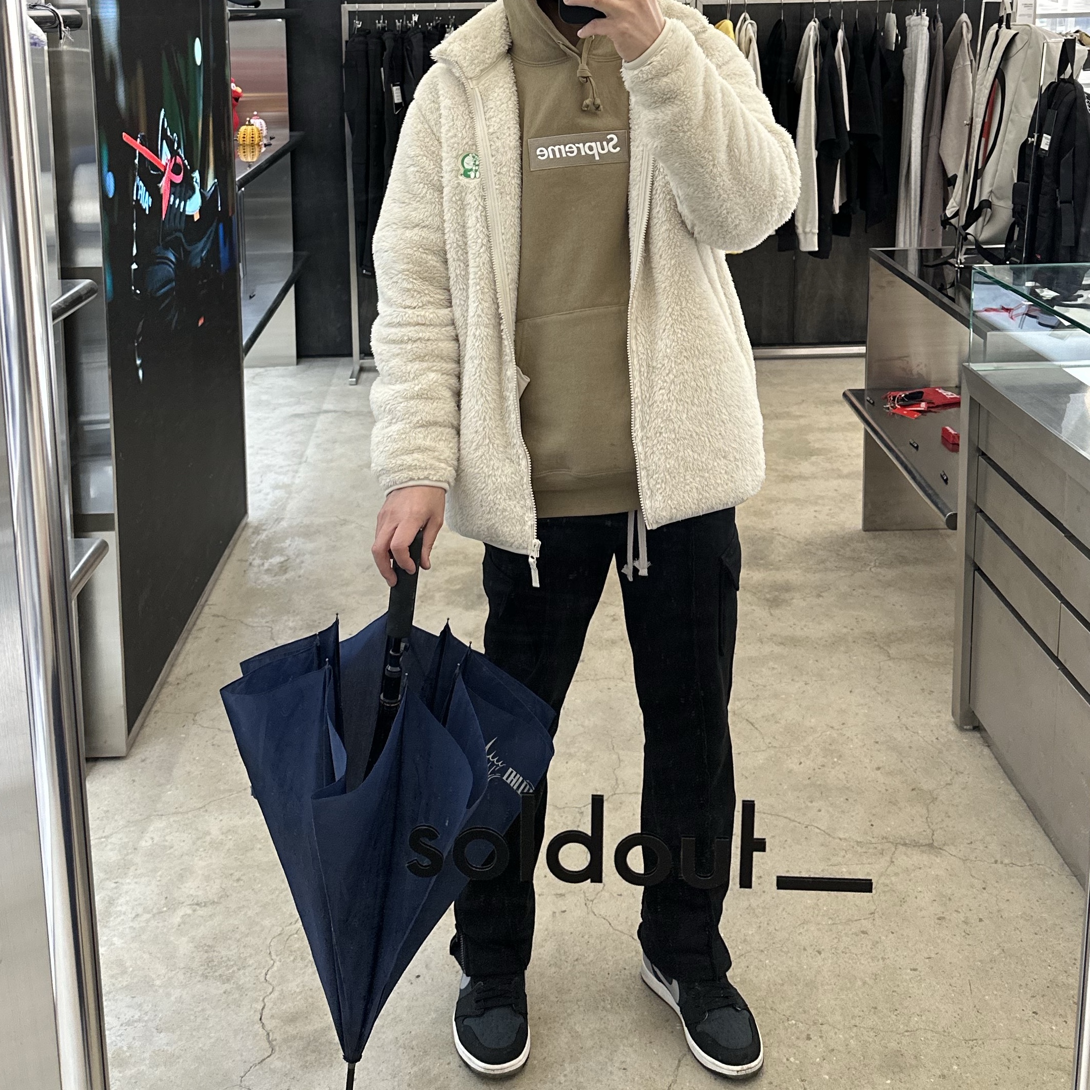 Supreme Box Logo Hooded Sweatshirt Dark Sand - 23FW, Jordan 1 Element Gore-Tex Particle Grey 착용 스타일