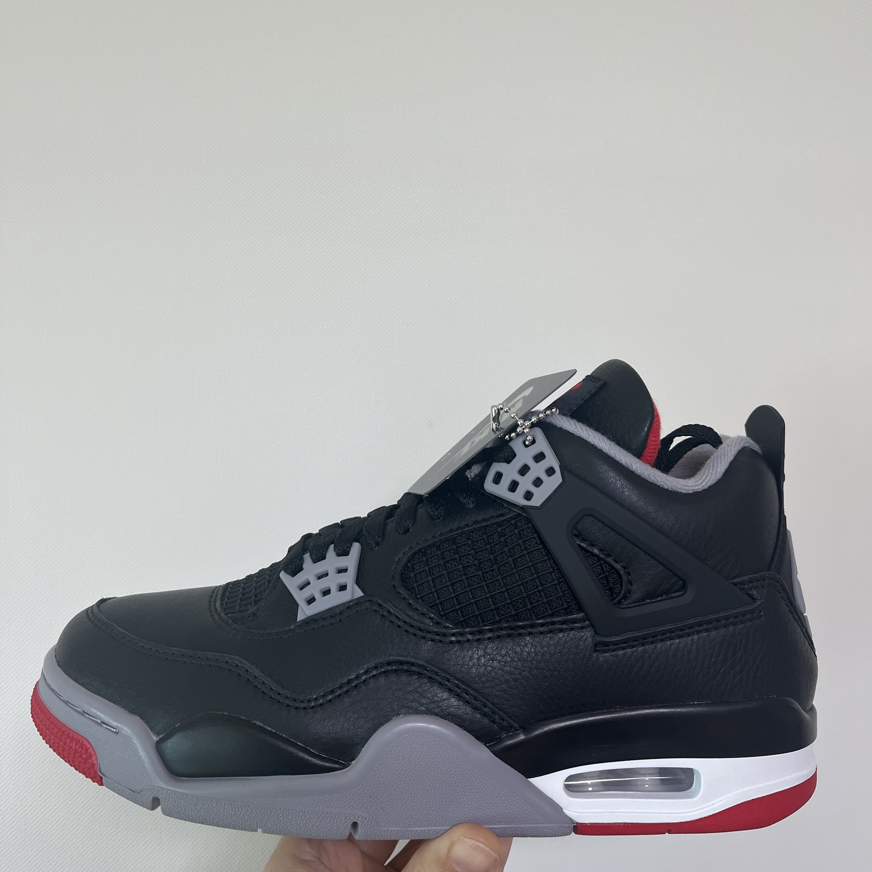 Jordan 4 Retro Bred Reimagined 착용 스타일 - 1