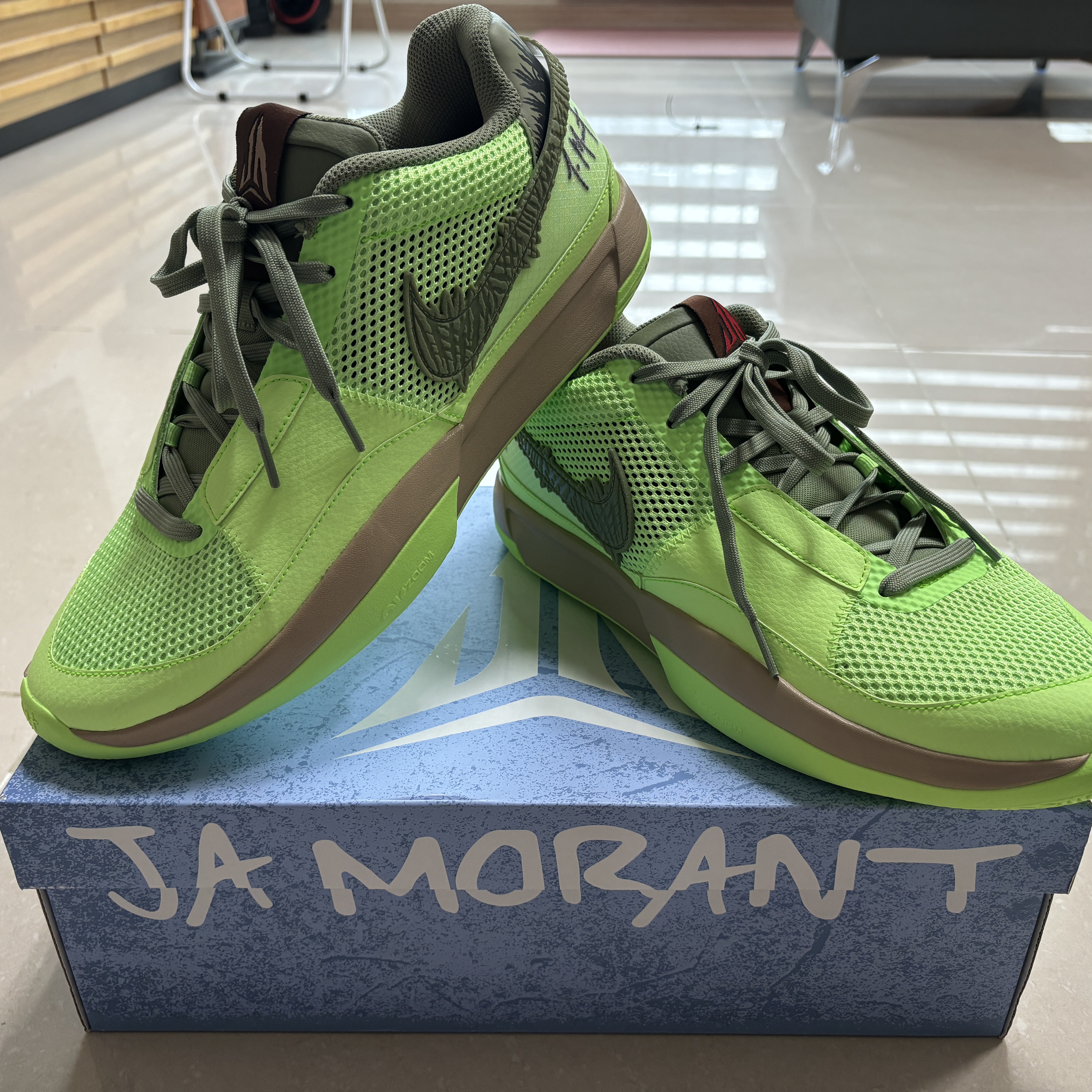 Nike Ja 1 NRG EP Lime Blast Oil Green 착용 스타일