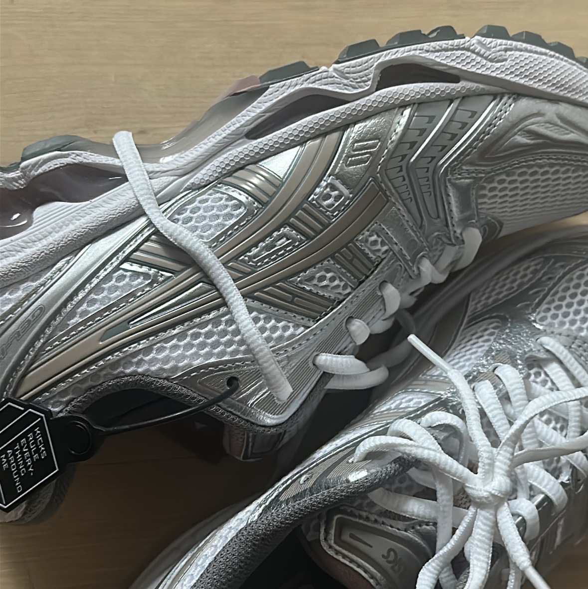 (W) Asics Gel-Kayano 14 White Moonrock 착용 스타일