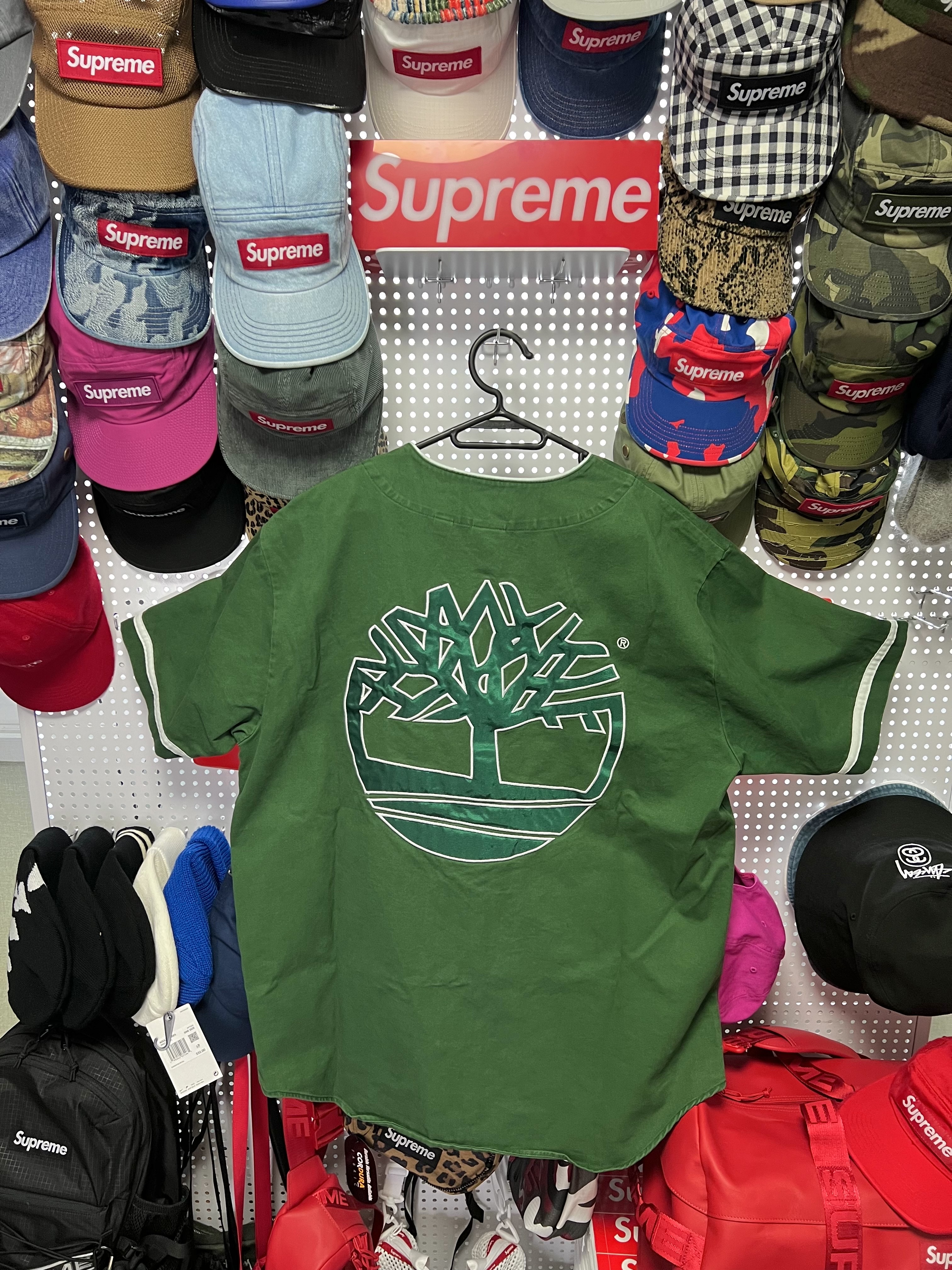 Supreme x Timberland Baseball Jersey Green - 23SS 착용 스타일 - 2