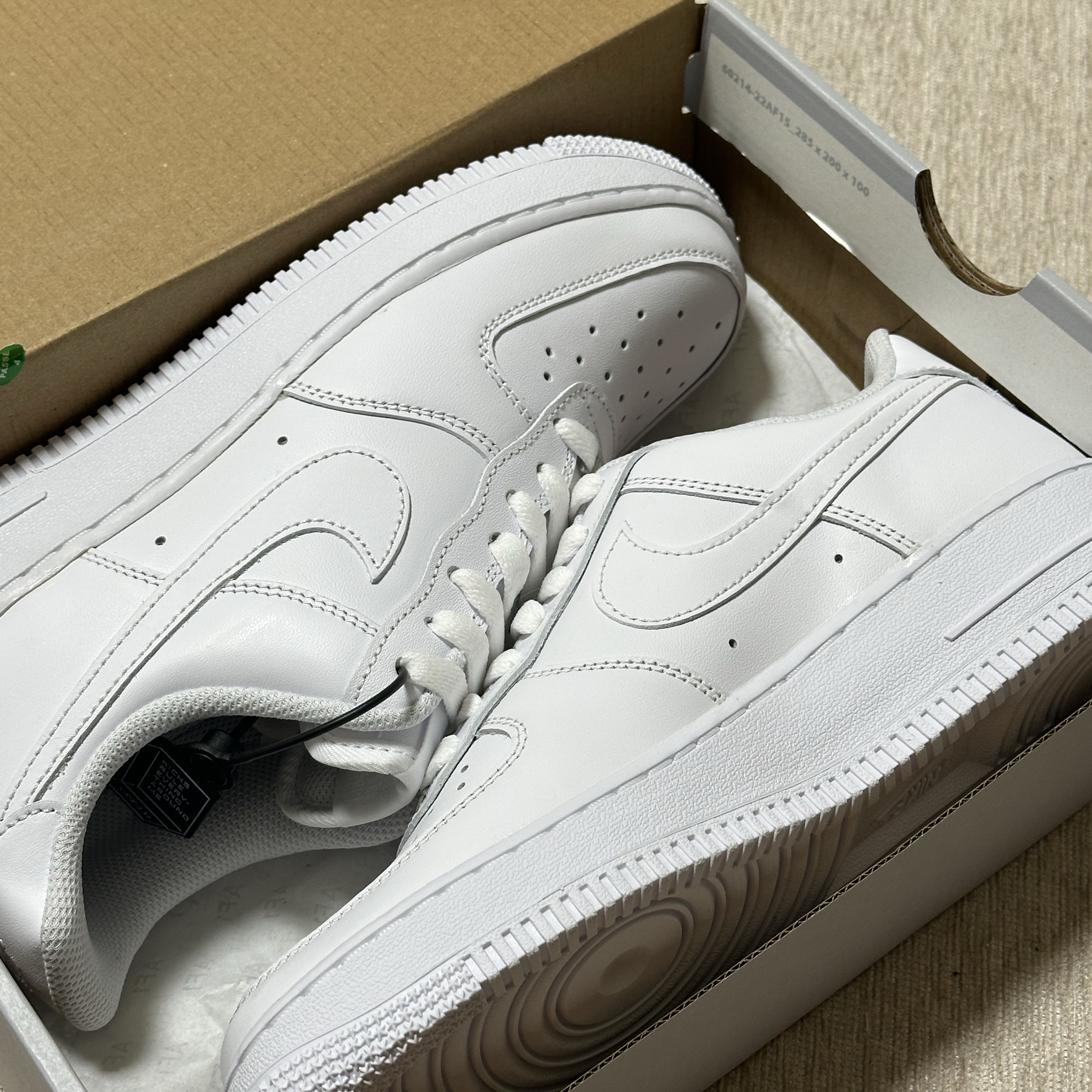 (W) Nike Air Force 1 '07 Low White 착용 스타일