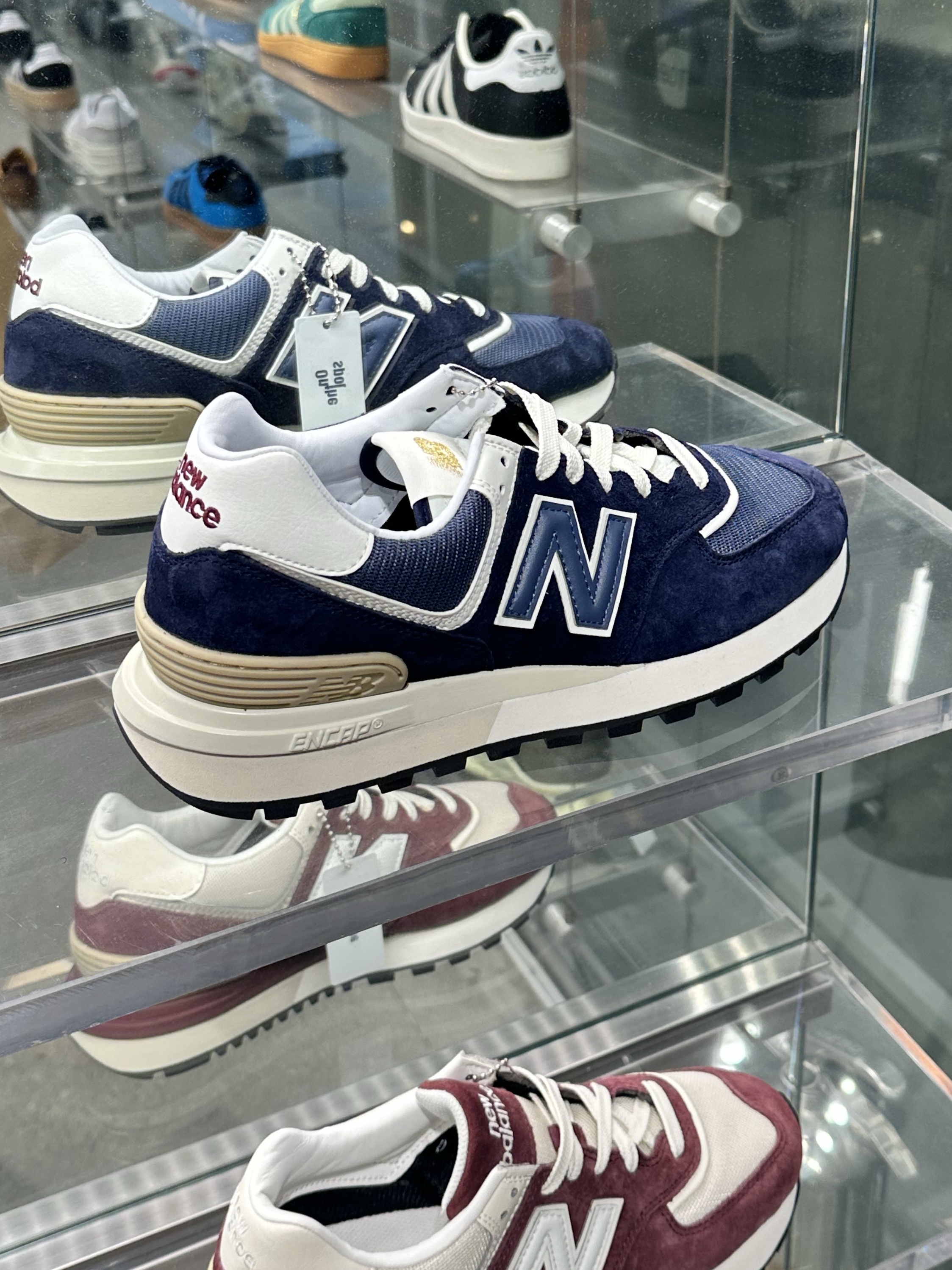 New Balance 574 Legacy Navy 착용 스타일 - 1