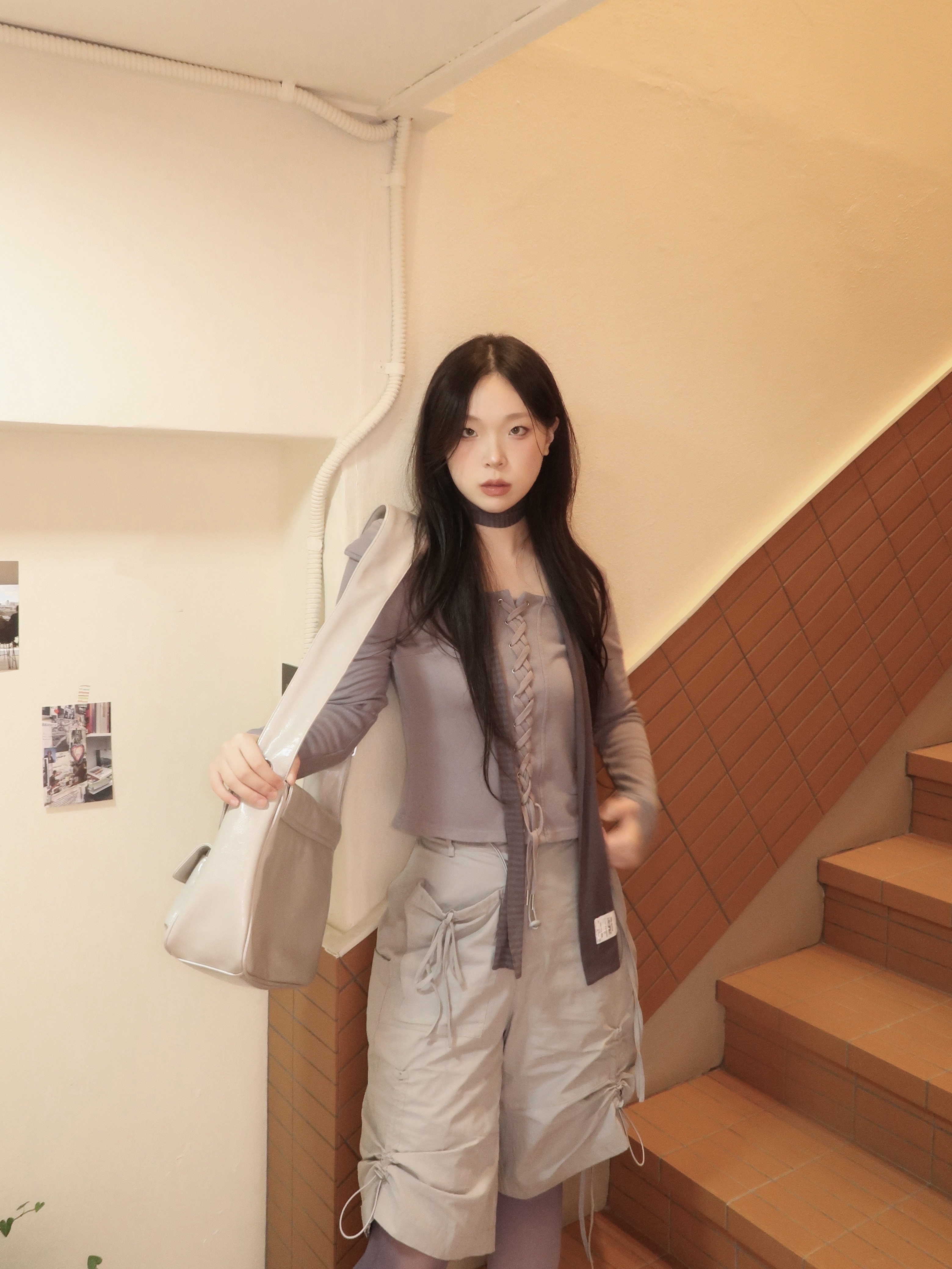 Nike Air Force 1 '07 WB Flax, Millo Women Jersey Stripe Scarf Charcoal Gray 착용 스타일 - 4
