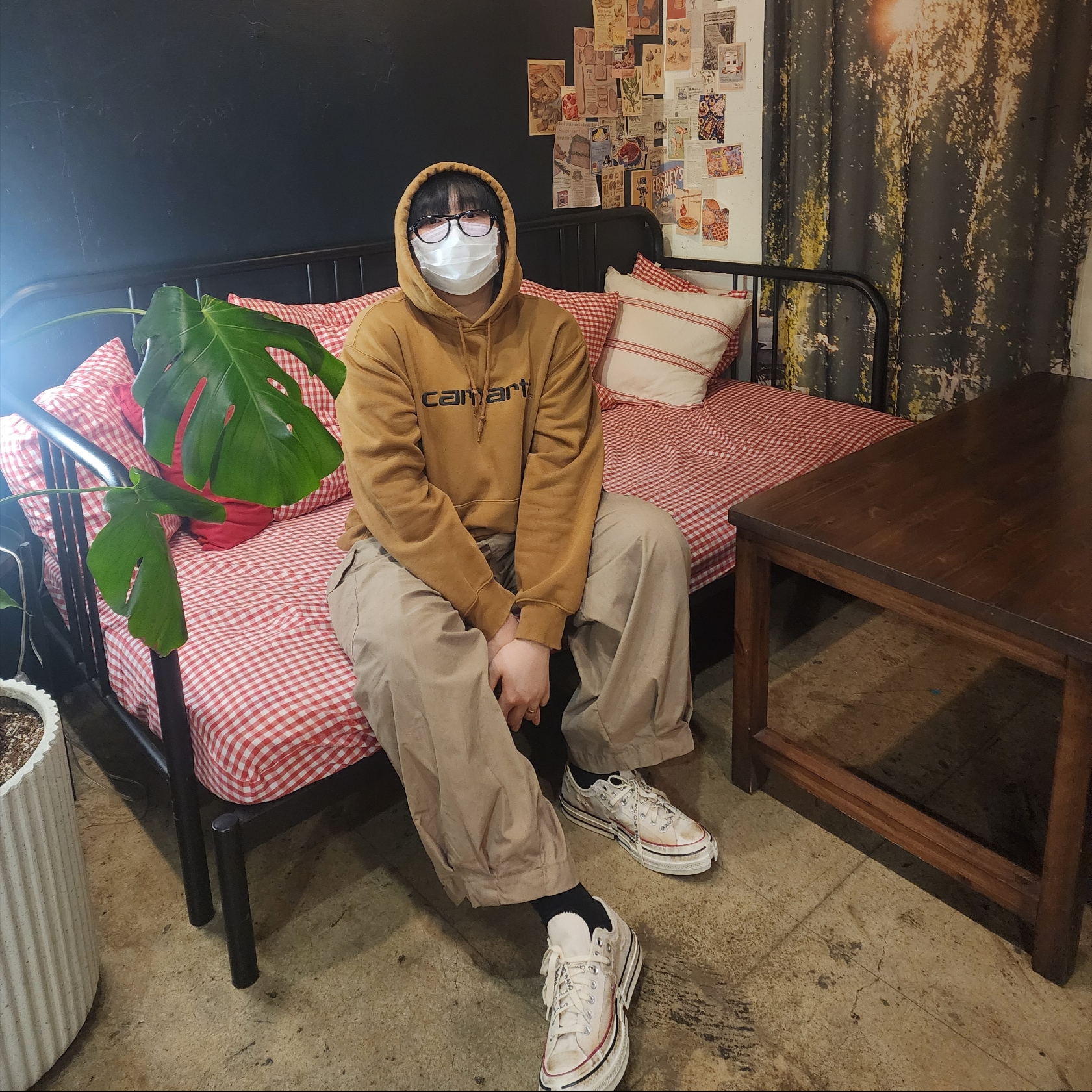 Converse x Feng Chen Wang Chuck 70 Ox 2-in-1 Brown Rice, Gentle Monster Oaa 01(V) Black 착용 스타일 - 2