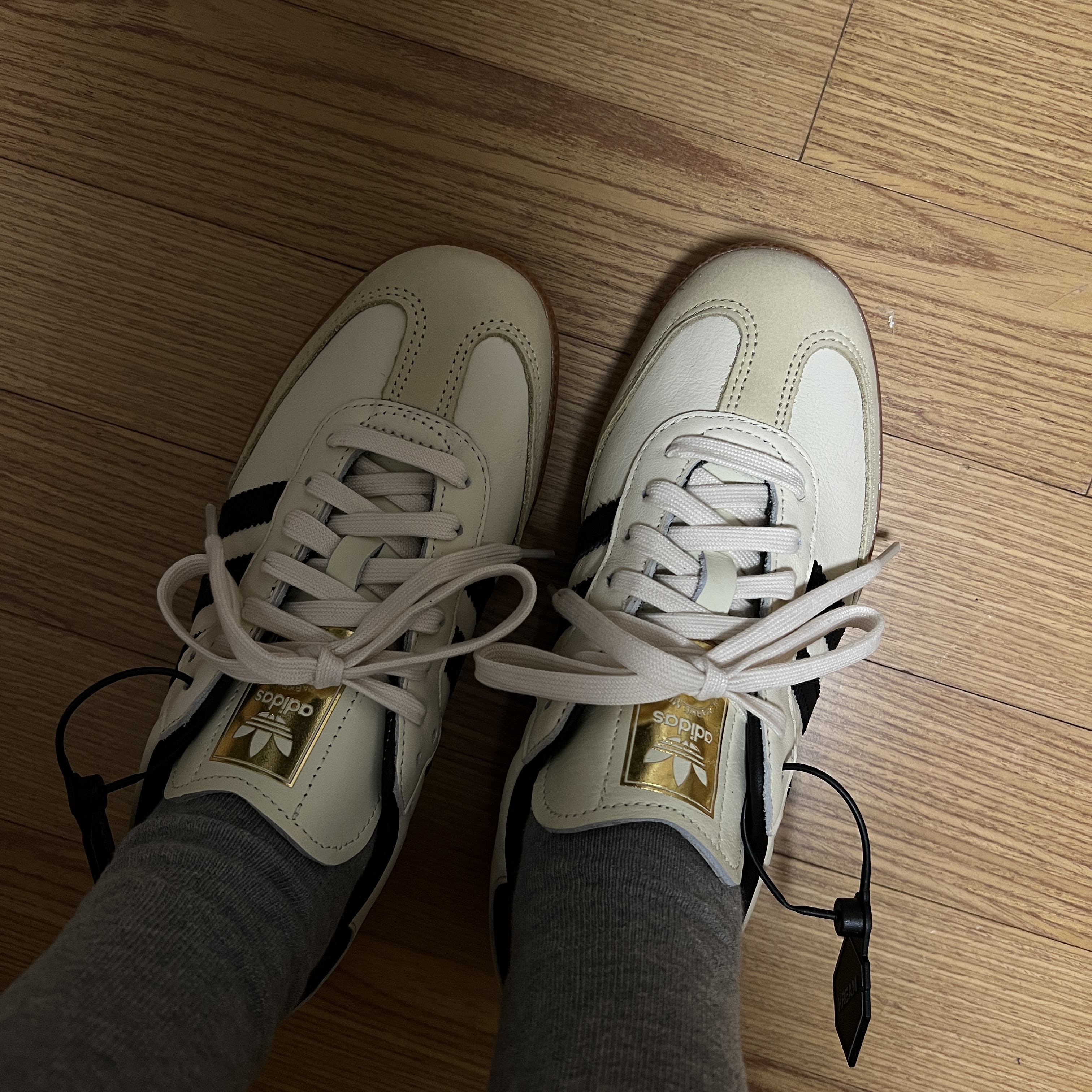 (W) Adidas Samba OG Cream White Core Black 착용 스타일
