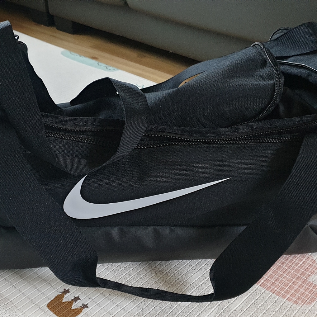 Nike Brasilia 9.5 Training Duffle Bag Small 41L Black 착용 스타일