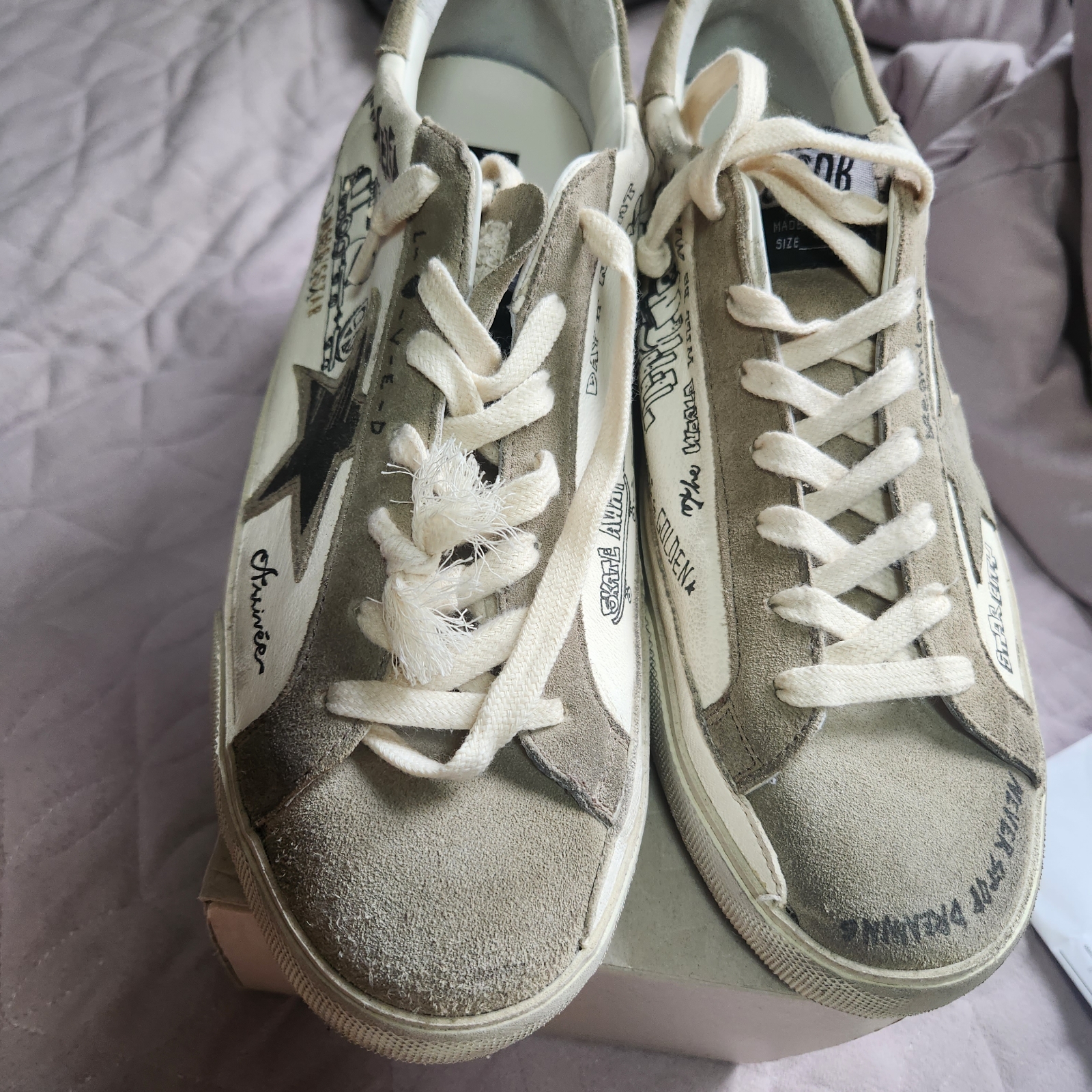 Golden Goose Nappa Leather Superstar Dove Gray Black Lettering Heel Tab Sneakers 착용 스타일 - 3