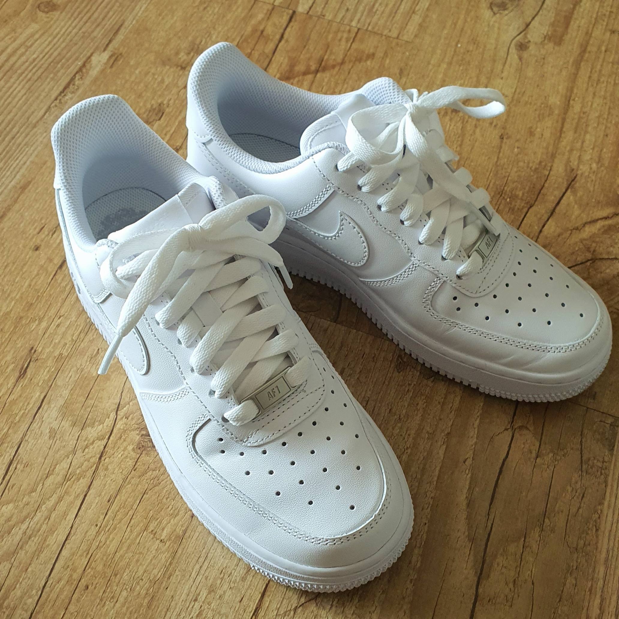 (W) Nike Air Force 1 '07 Low White 착용 스타일 - 1