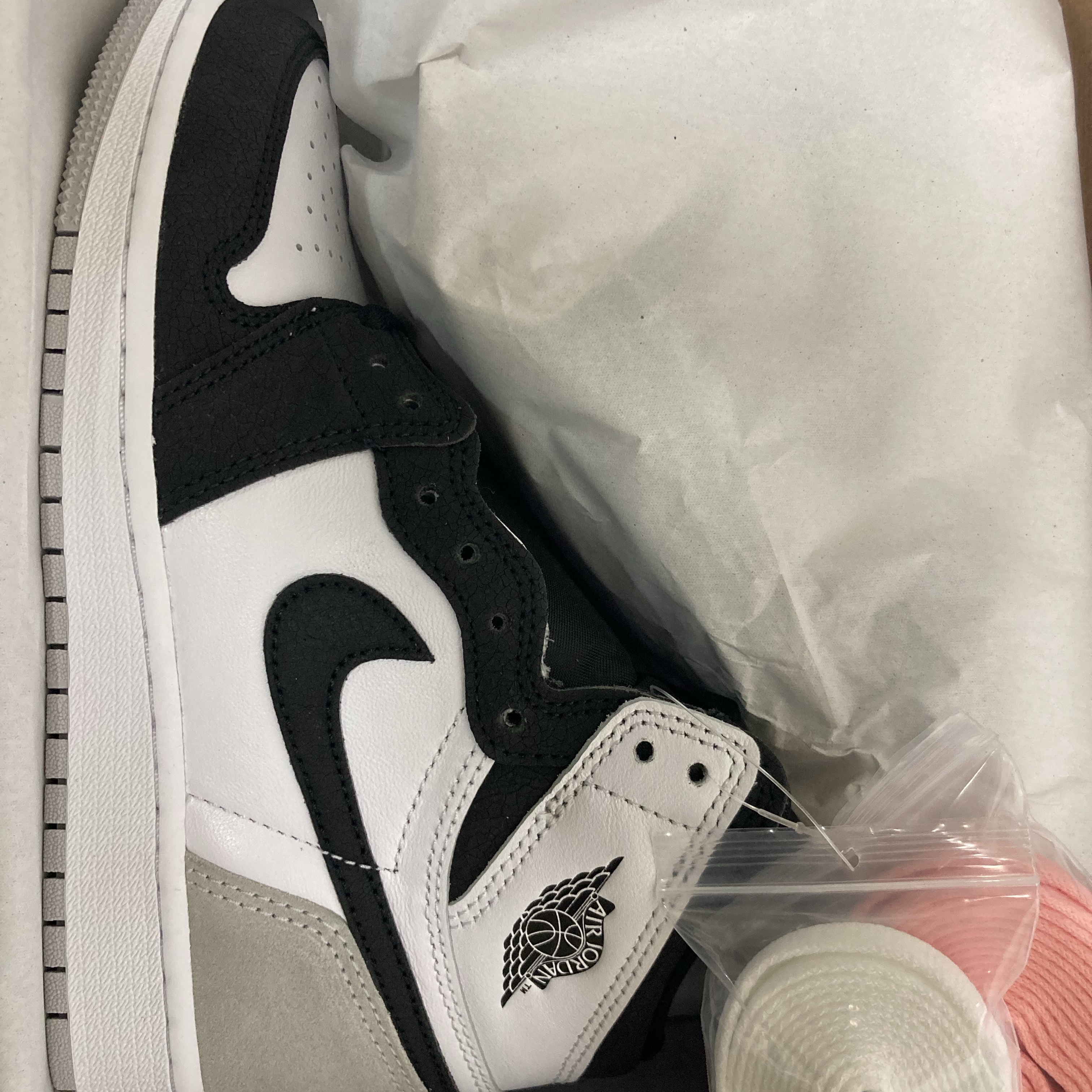 (GS) Jordan 1 Retro High OG Bleached Coral 착용 스타일