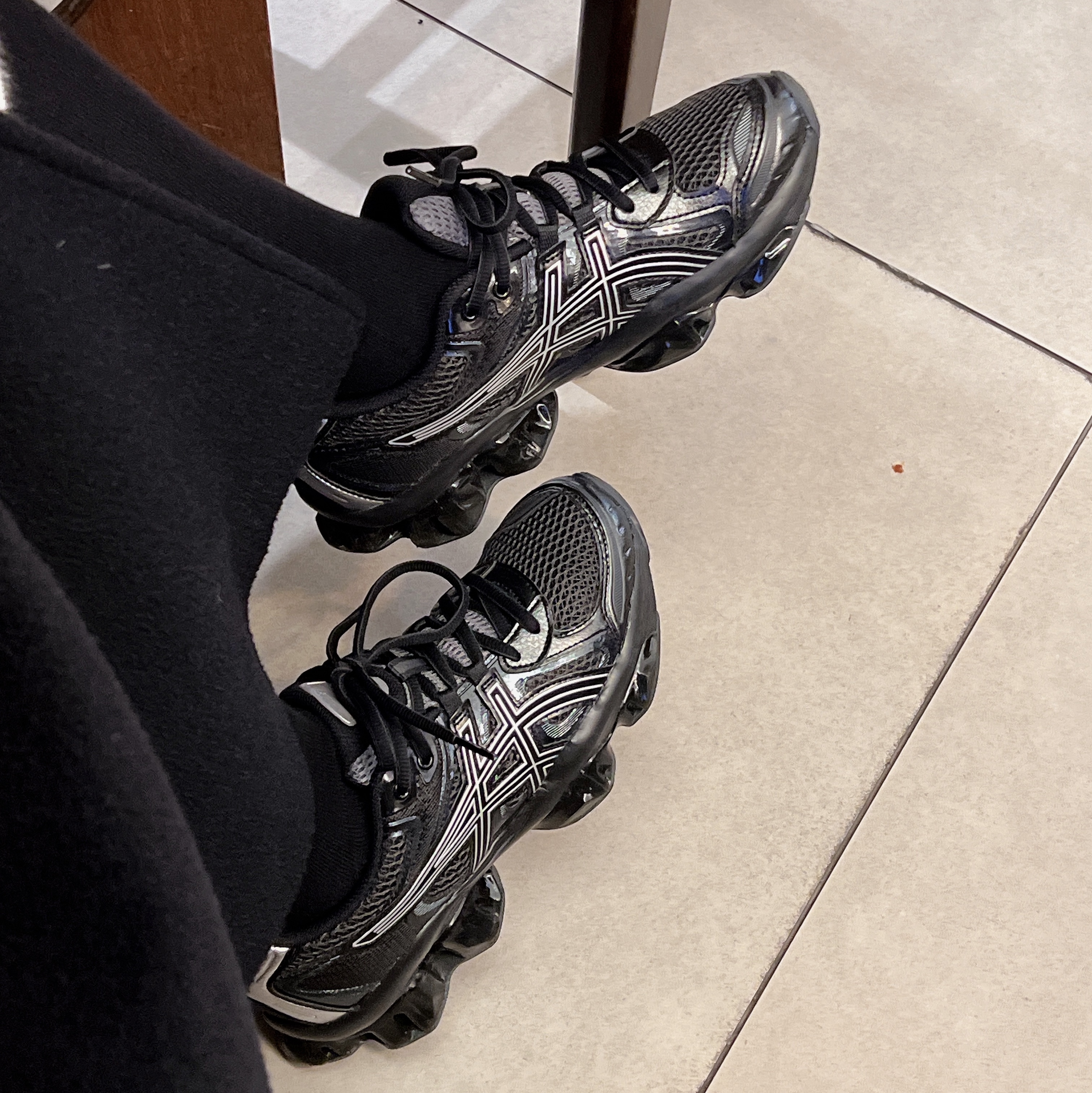 Asics Gel-Quantum Kinetic Graphite Grey Black ์ฐฉ์ฉ ์คํ์ผ - 3