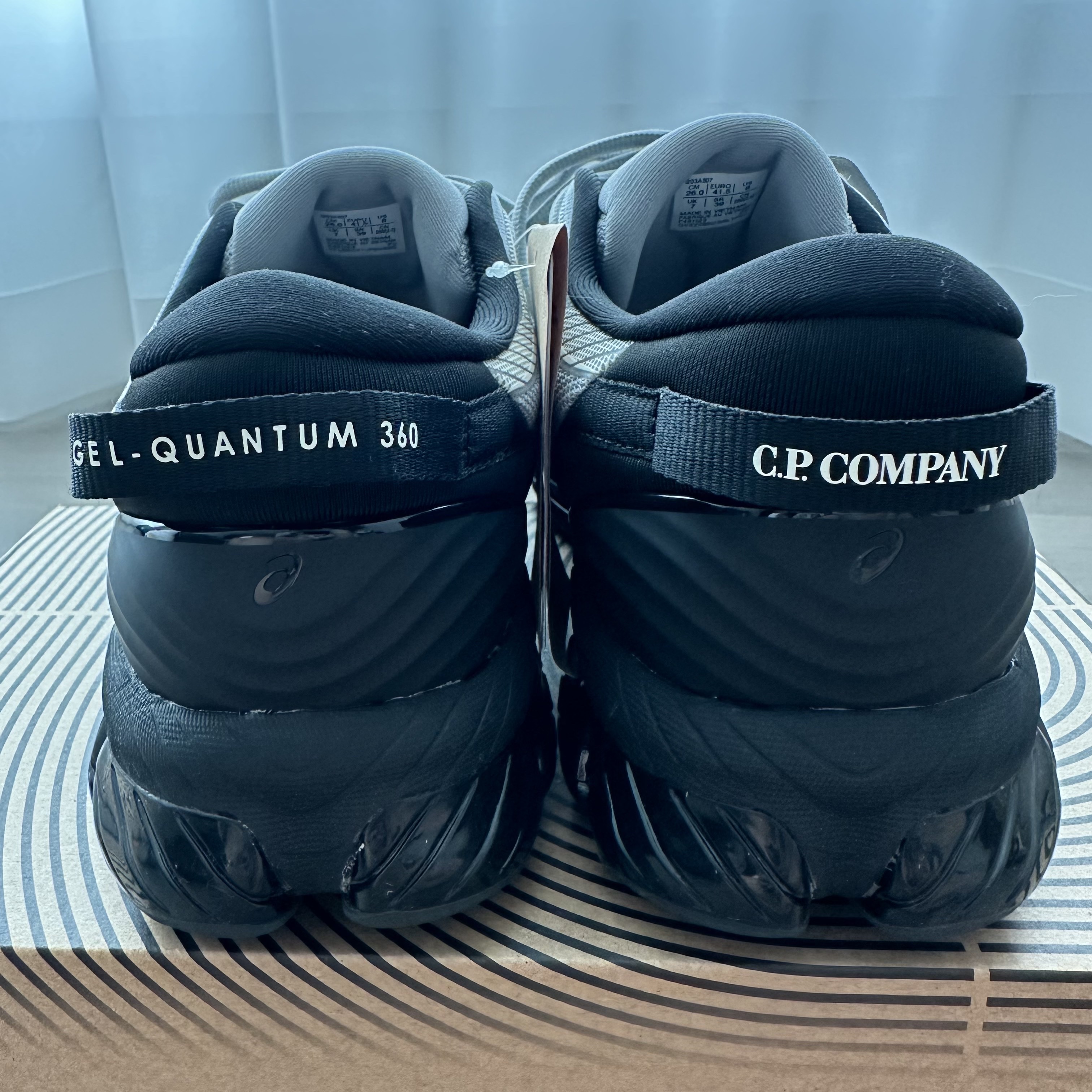 Asics x C.P. Company Gel-Quantum 360 VIII Cement Grey 착용 스타일 - 6