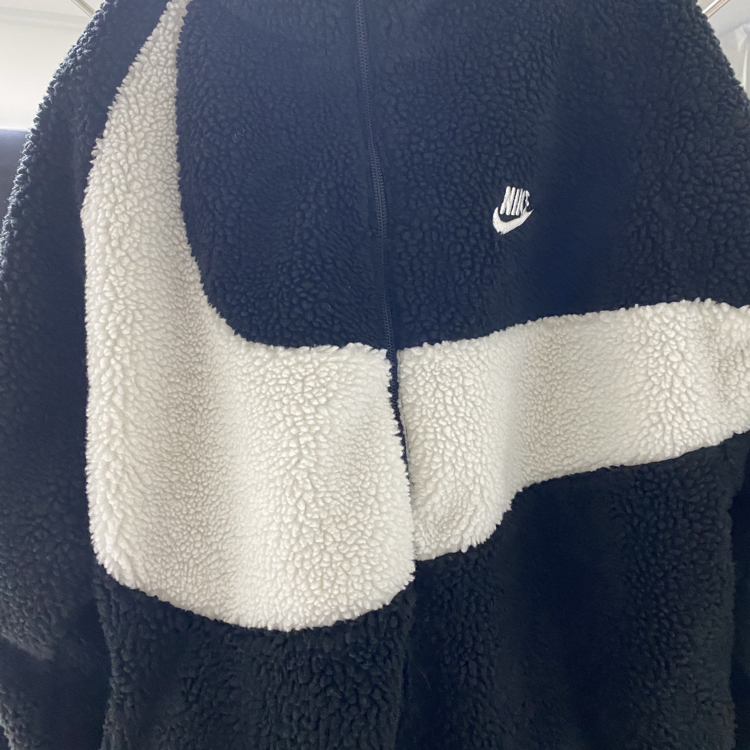 Nike Big Swoosh Full Zip Jacket Black Sail 착용 스타일 - 3